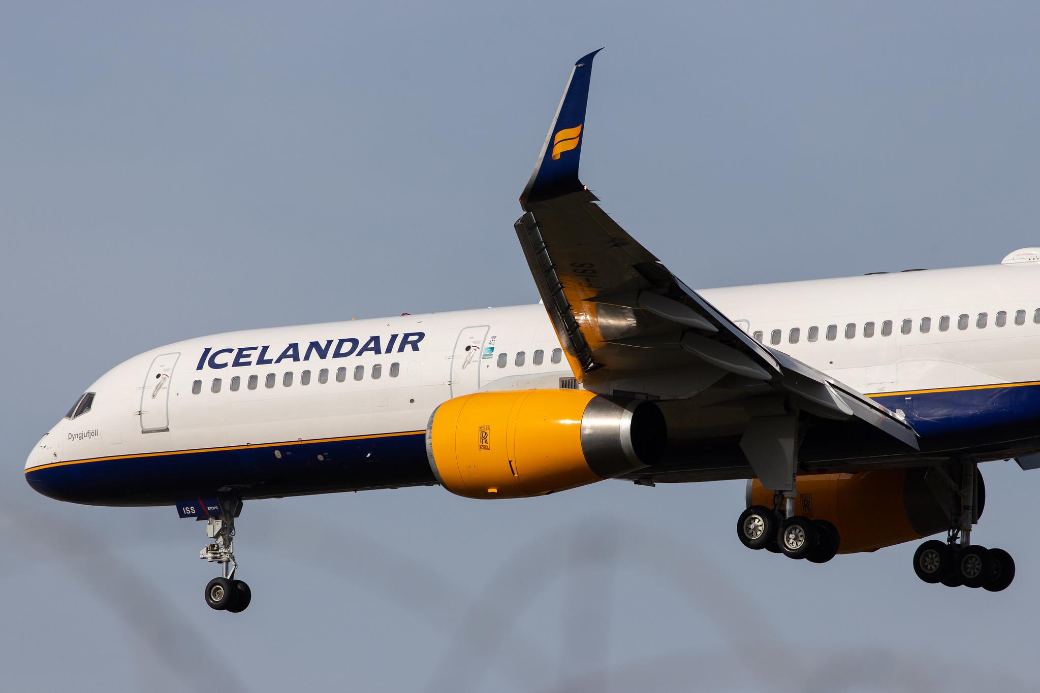 Flughafen Berlin Tegel (TXL): Icelandair (FI / ICE) |  Boeing 757-223 B752 | TF-ISS | MSN 27447