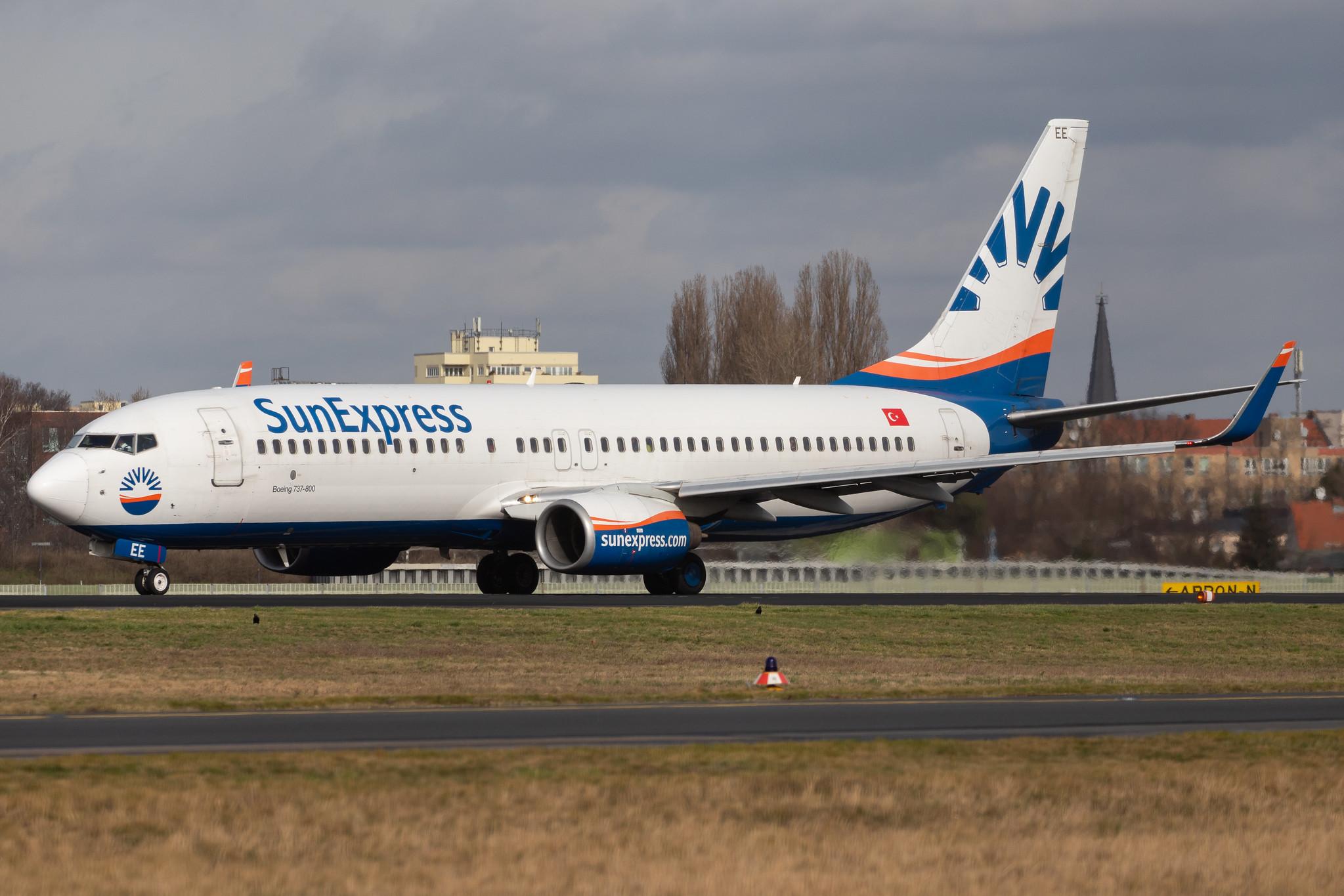 Flughafen Berlin Tegel (TXL): SunExpress (XQ / SXS) |  Boeing 737-8CX B738 | TC-SEE | MSN 32363
