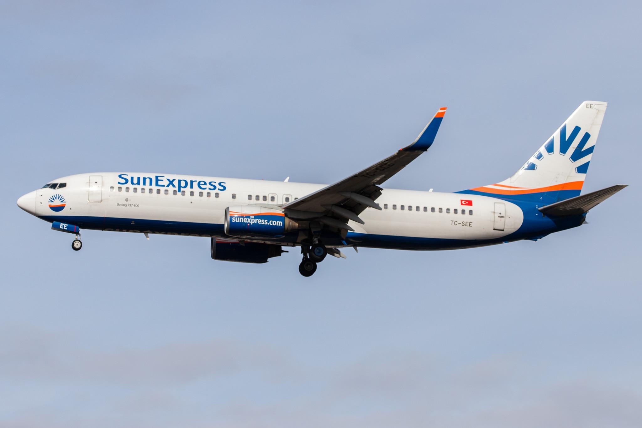 Flughafen Berlin Tegel (TXL): SunExpress (XQ / SXS) |  Boeing 737-8CX B738 | TC-SEE | MSN 32363