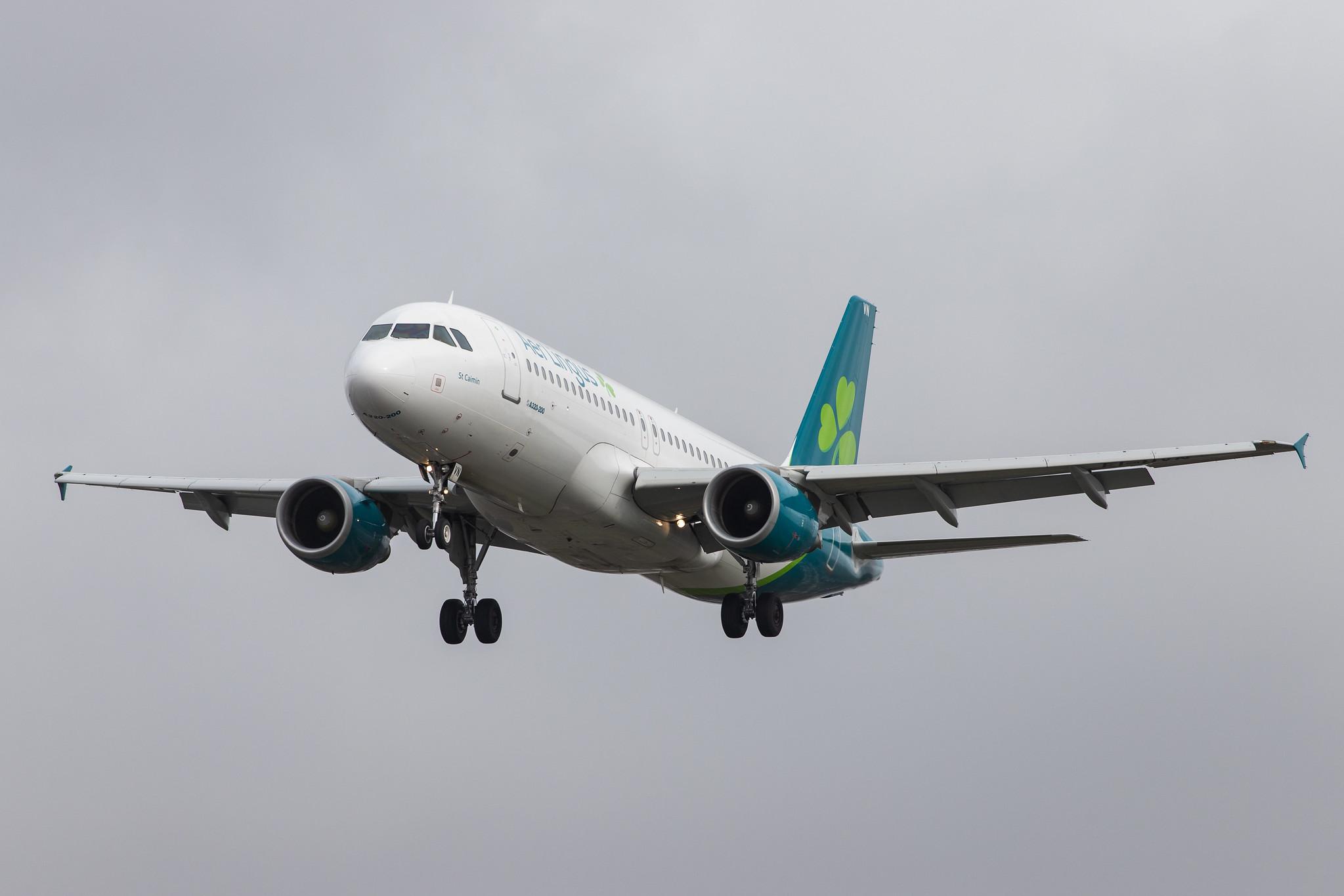 London Heathrow Airport: Aer Lingus (EI / EIN) |  Airbus A320-214 A320 | EI-DVN | MSN 4715