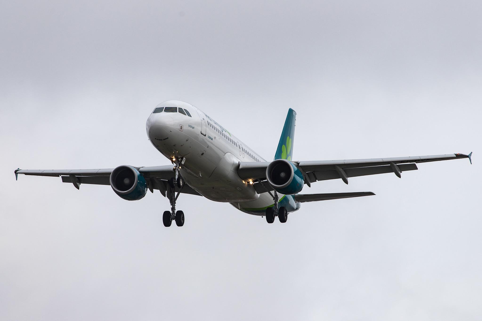London Heathrow Airport: Aer Lingus (EI / EIN) |  Airbus A320-214 A320 | EI-DVK | MSN 4572