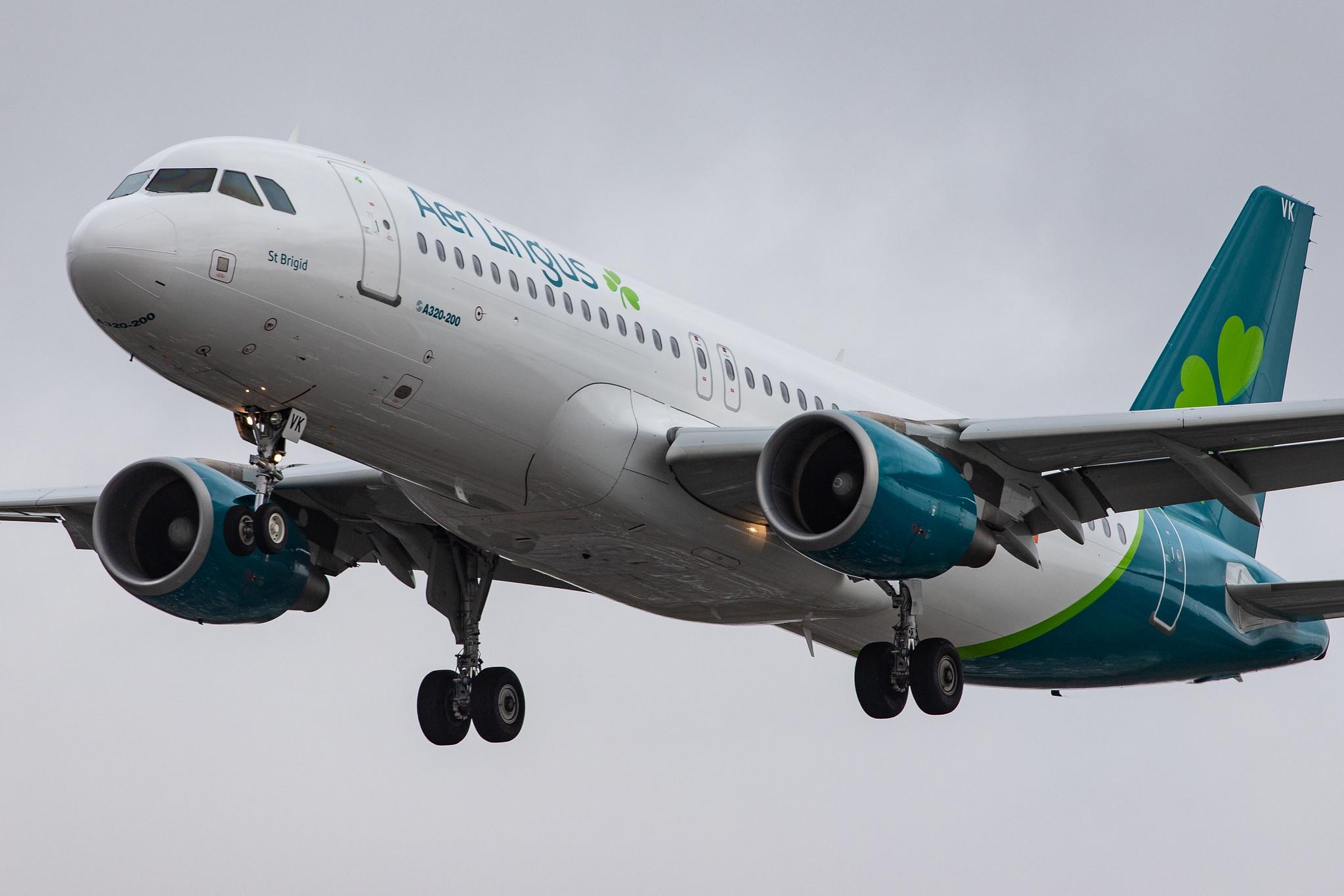 London Heathrow Airport: Aer Lingus (EI / EIN) |  Airbus A320-214 A320 | EI-DVK | MSN 4572