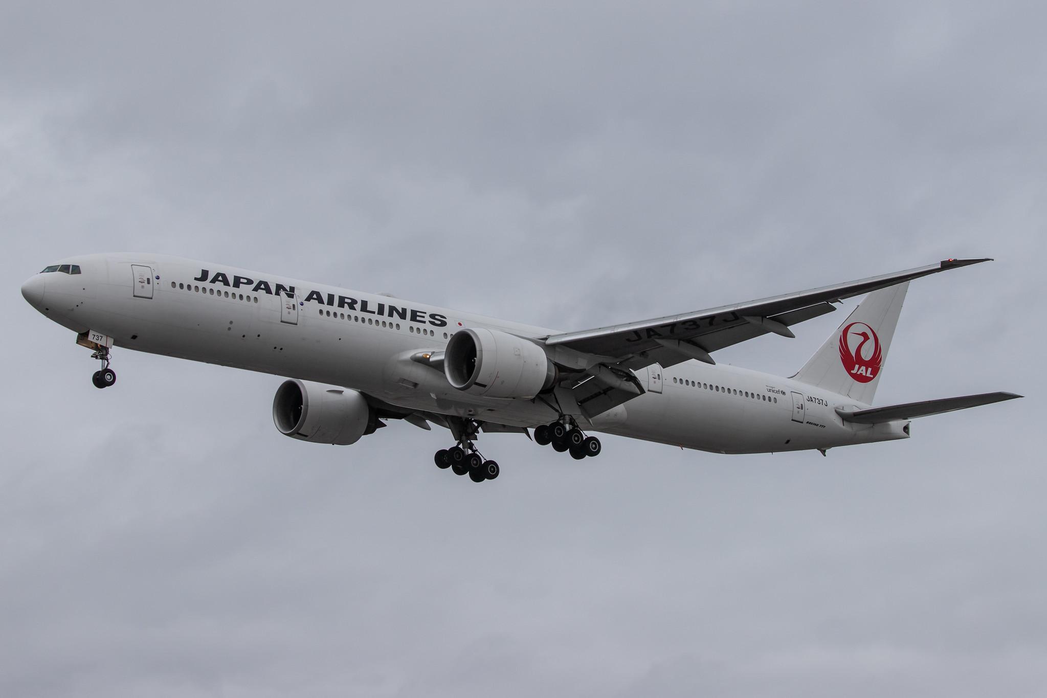 London Heathrow Airport: Japan Airlines (JL / JAL) |  Boeing 777-346(ER) B77W | JA737J | MSN 36126
