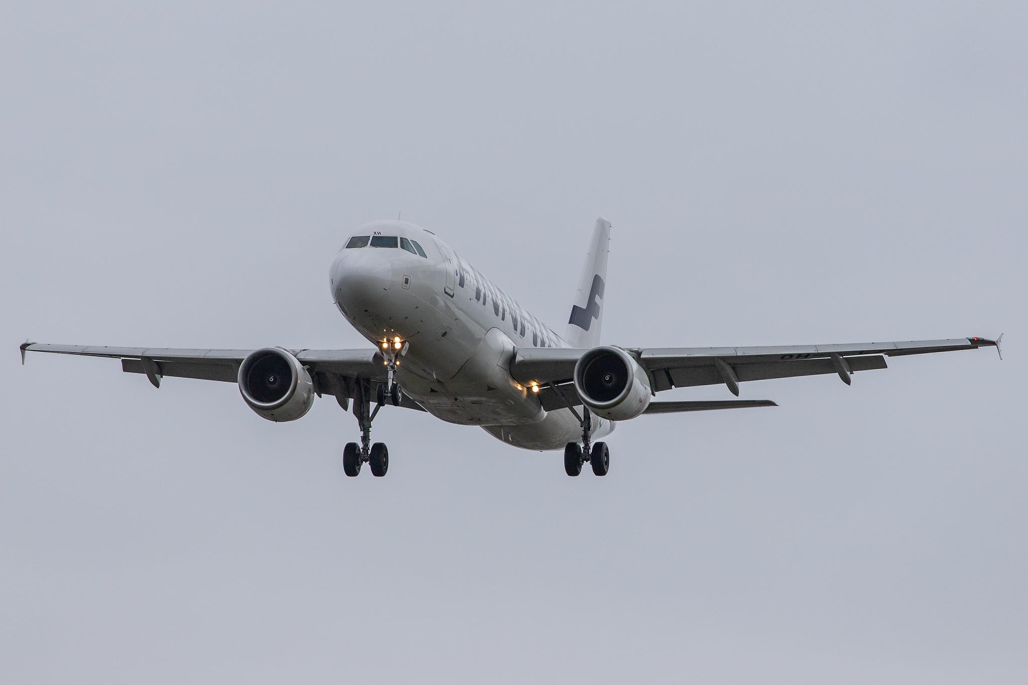 London Heathrow Airport: Finnair (AY / FIN) |  Airbus A320-214 A320 | OH-LXH | MSN 1913