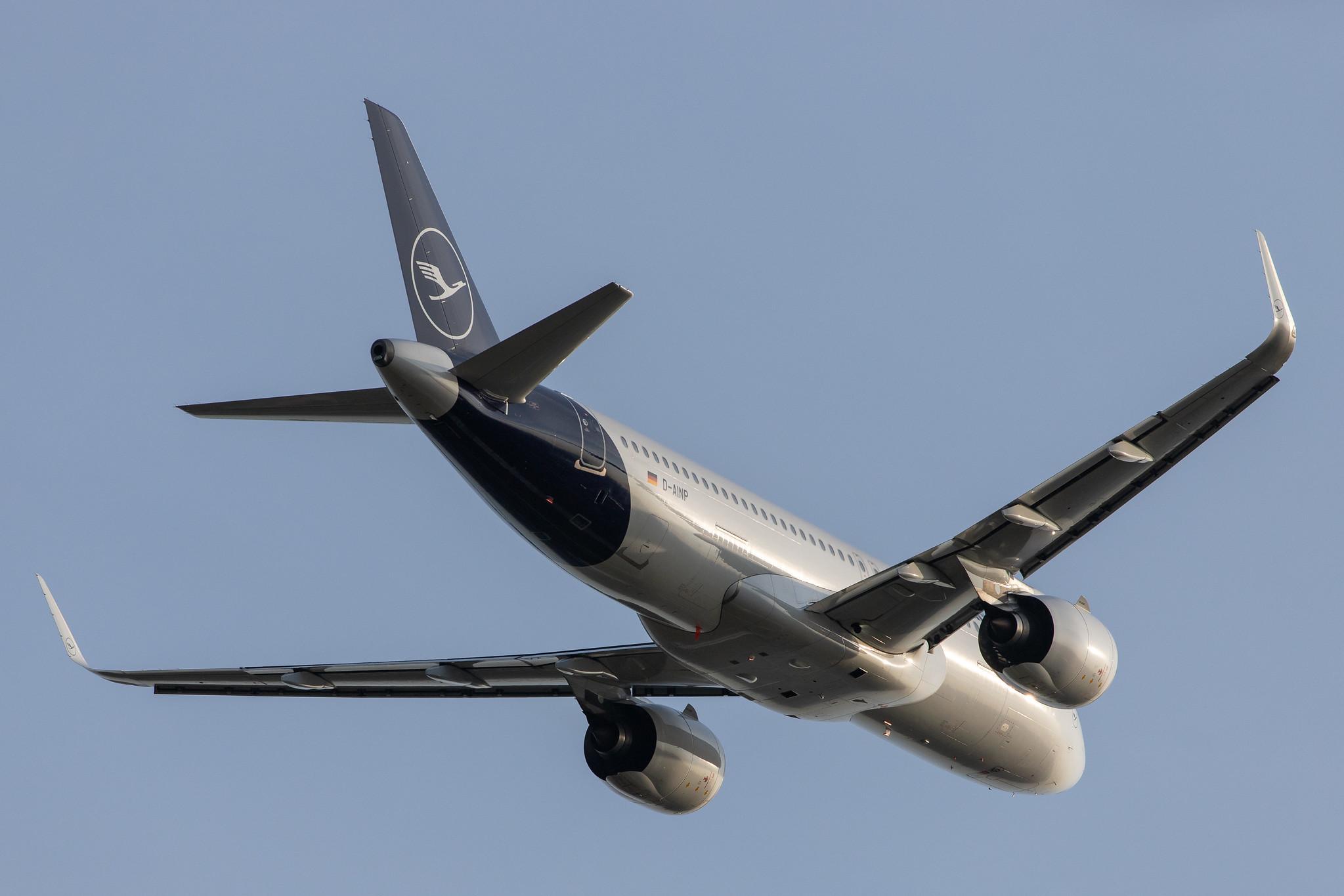 Hamburg Airport: Lufthansa (LH / DLH) |  Airbus A320-271N A20N | D-AINP | MSN 8622