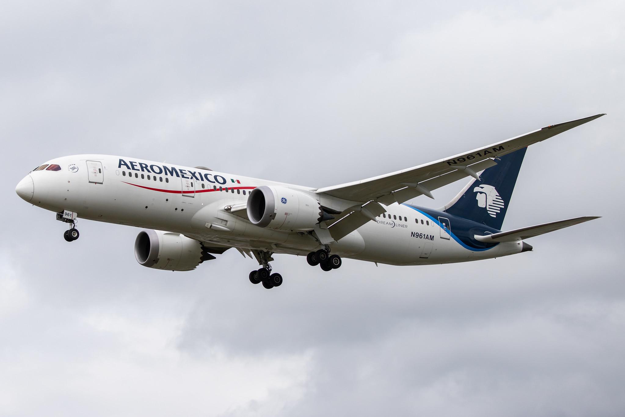 London Heathrow Airport: Aeromexico (AM / AMX) |  Boeing 787-8 Dreamliner B788 | N961AM | MSN 35306