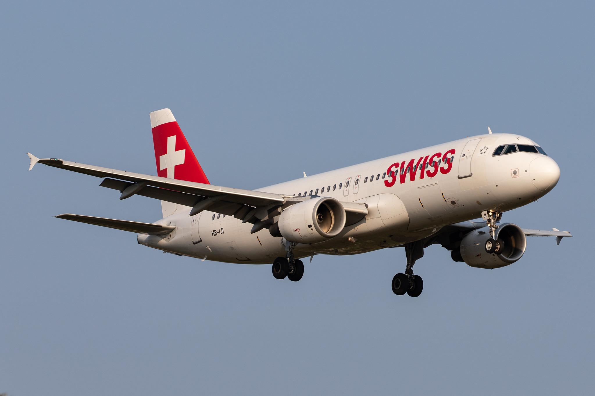Hamburg Airport: Swiss (LX / SWR) |  Airbus A320-214 A320 | HB-IJI | MSN 0577
