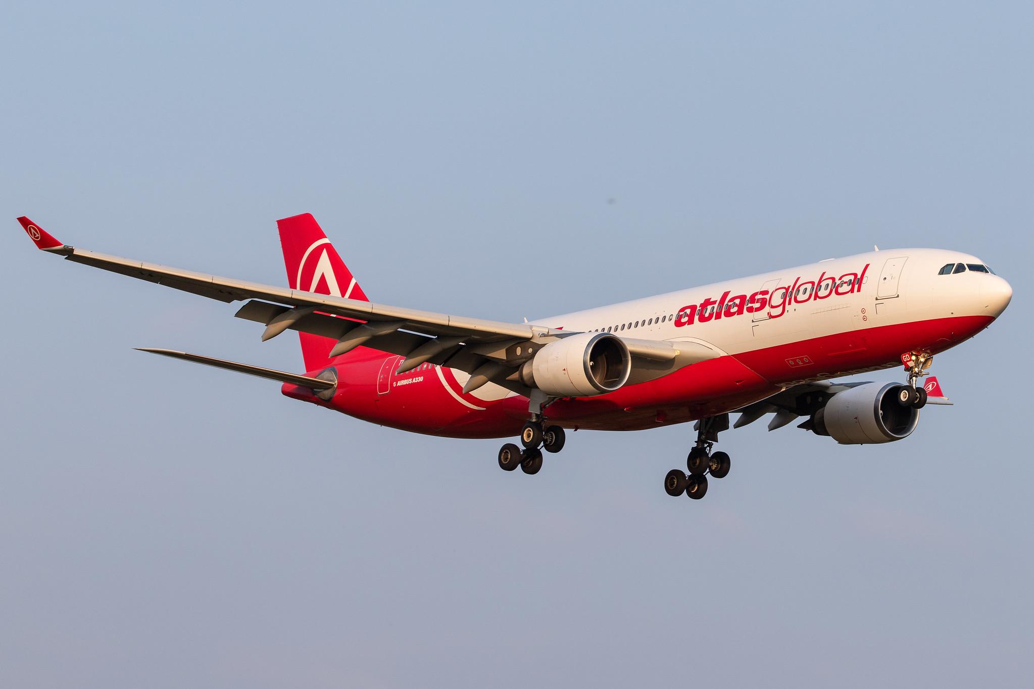 Hamburg Airport: AtlasGlobal (KK / KKK) |  Airbus A330-203 A332 | TC-AGD | MSN 0819