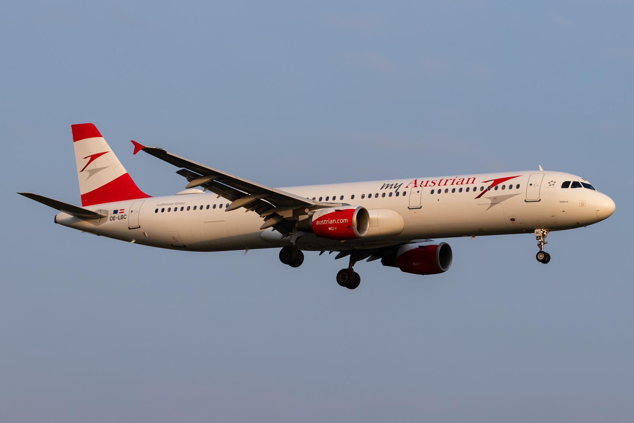 Hamburg Airport: Austrian Airlines (OS / AUA) |  Airbus A321-111 A321 | OE-LBC | MSN 0581