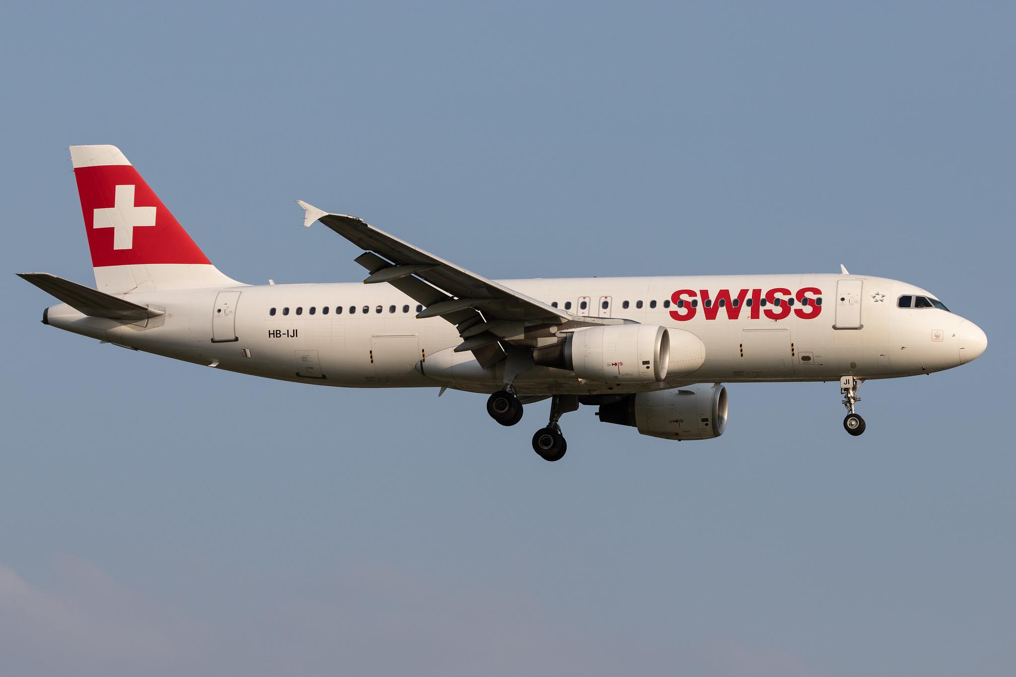 Hamburg Airport: Swiss (LX / SWR) |  Airbus A320-214 A320 | HB-IJI | MSN 0577