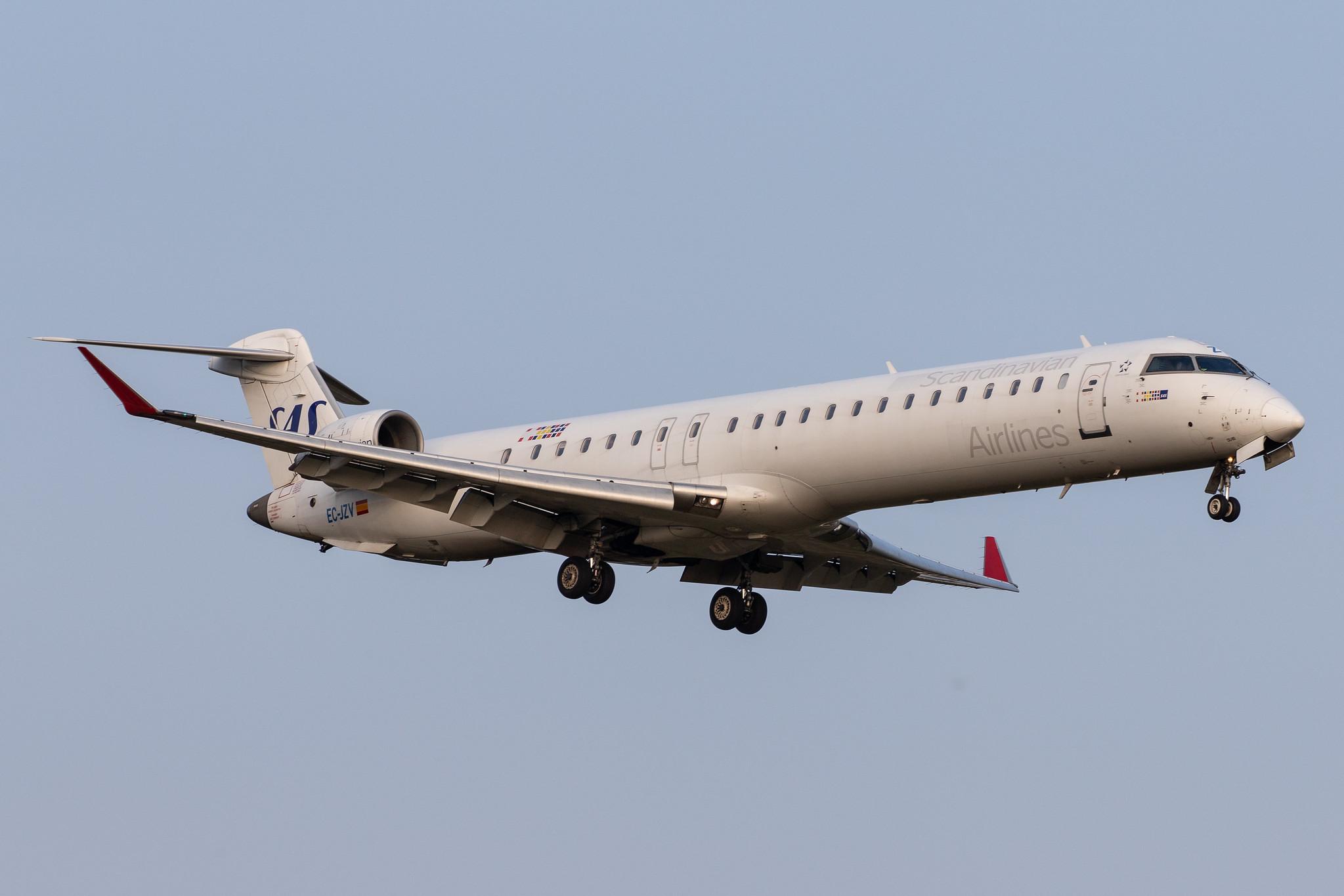 Hamburg Airport: SAS (SK / SAS) | Operator: Air Nostrum |  Bombardier CRJ-900ER CRJ9 | EC-JZV | MSN 15117