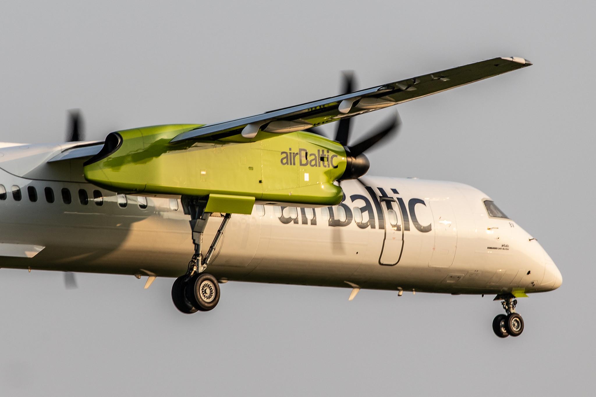 Hamburg Airport: Air Baltic (BT / BTI) |  De Havilland Canada Dash 8-400 DH8D | YL-BBV | MSN 4444