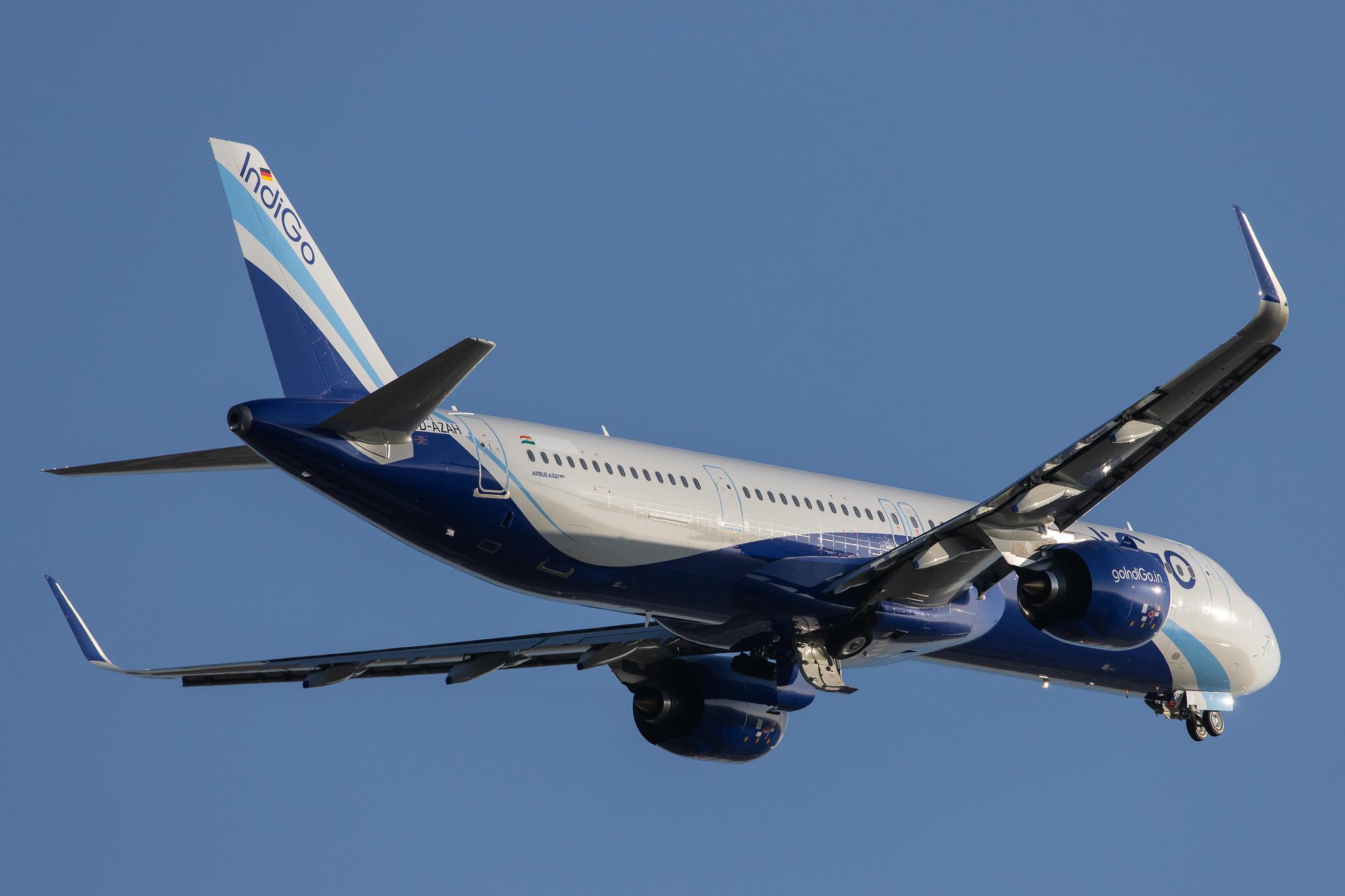 Hamburg Airport: Airbus (/ AIB) |  Airbus A321 A321 | D-AZAH | MSN 9301 (IndiGo, Testflug)