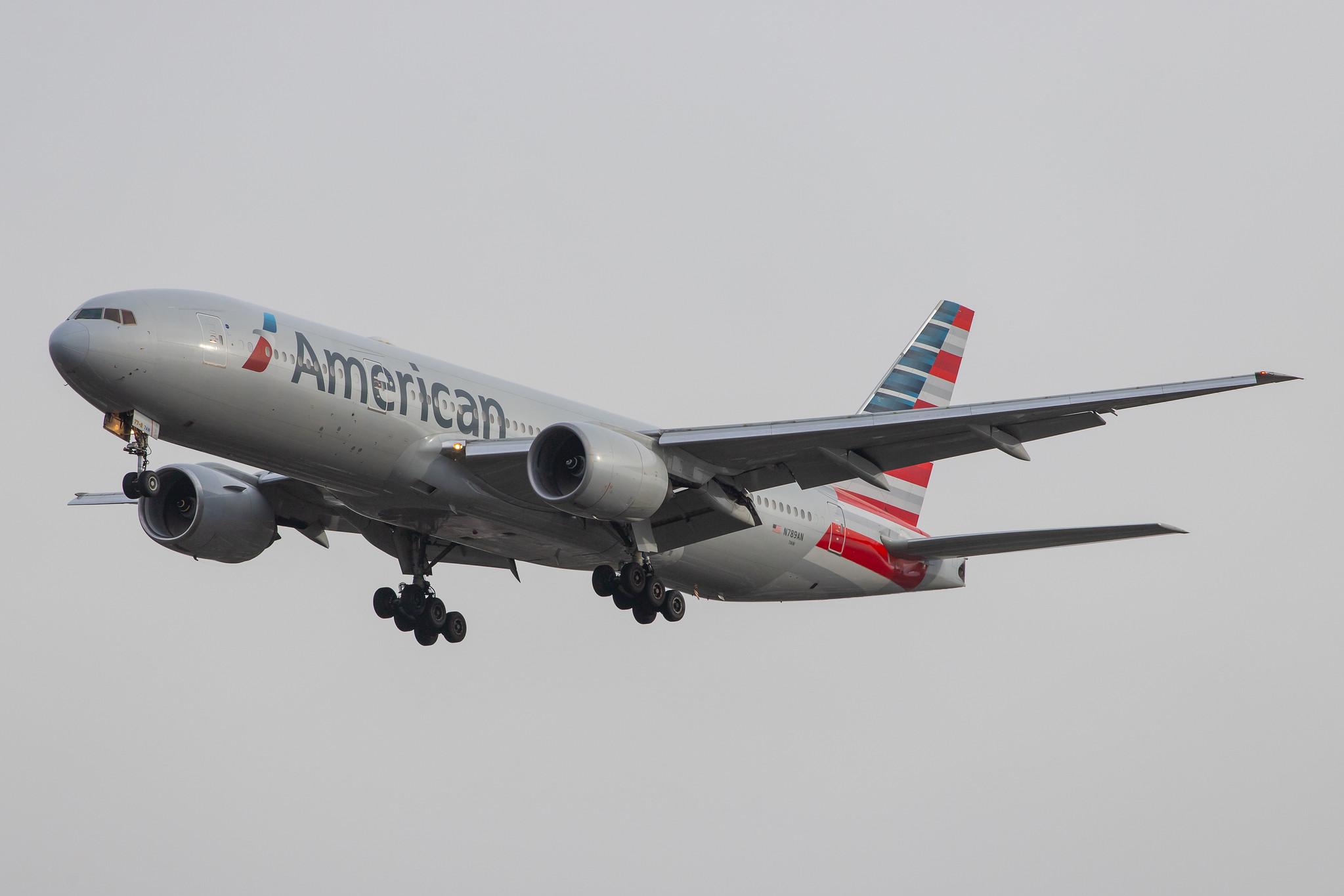 London Heathrow Airport: American Airlines (AA / AAL) |  Boeing 777-223(ER) B772 | N789AN | MSN 30252