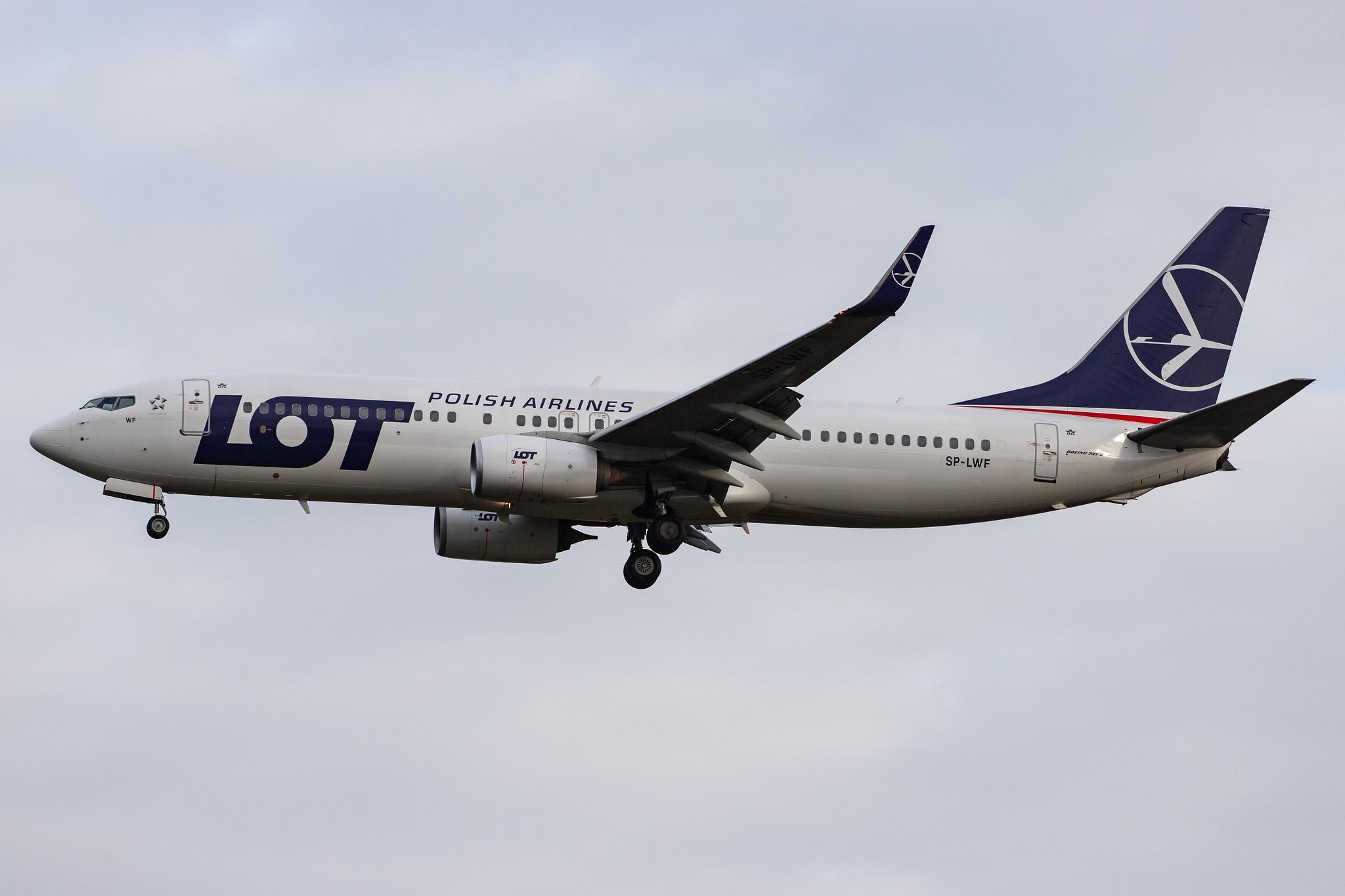 London Heathrow Airport: LOT (LO / LOT) |  Boeing 737-86N B738 | SP-LWF | MSN 36825
