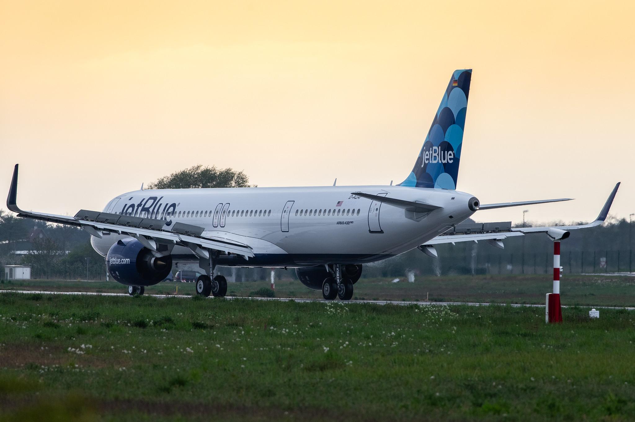 Flugplatz Hamburg-Finkenwerder: Airbus (/ AIB) |  Airbus A321-271NX A21N | D-AZAF | MSN 9377 (Future: JetBlue Airways B6 / JBU, N2048J)