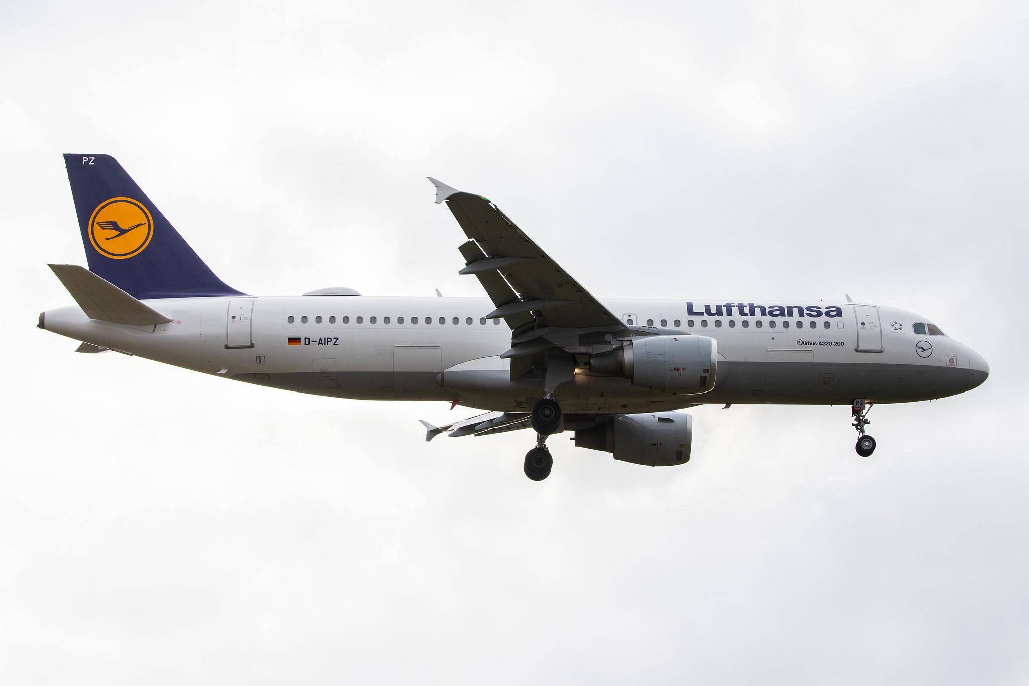 Flughafen Berlin Tegel (TXL): Lufthansa (LH / DLH) |  Airbus A320-211 A320 | D-AIPZ | MSN 0162
