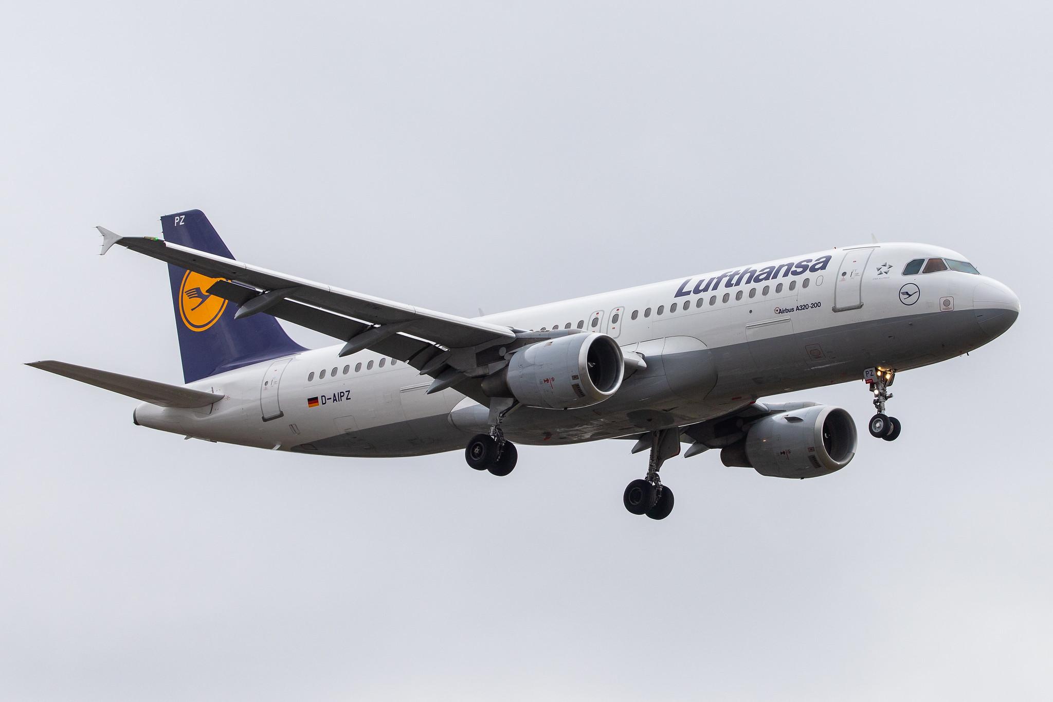 Flughafen Berlin Tegel (TXL): Lufthansa (LH / DLH) |  Airbus A320-211 A320 | D-AIPZ | MSN 0162