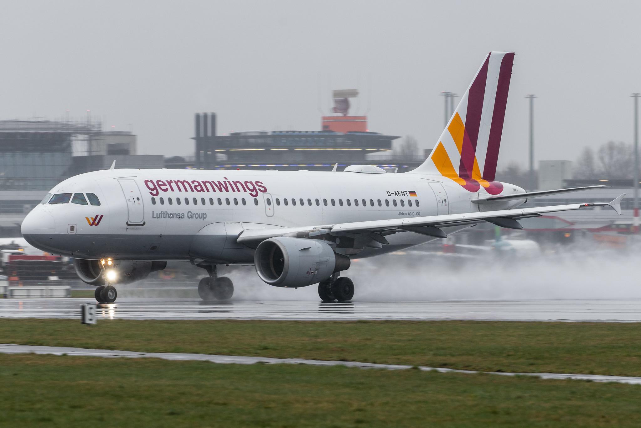 Hamburg Airport Apron: Eurowings (EW / EWG) |  Airbus A319-112 A319 | D-AKNT | MSN 2607