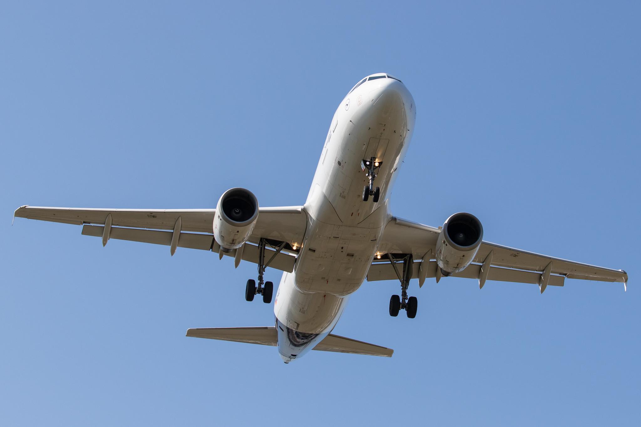 Frankfurt Airport: Lufthansa (LH / DLH) |  Airbus A320-214 A320 | D-AIZI | MSN 4398
