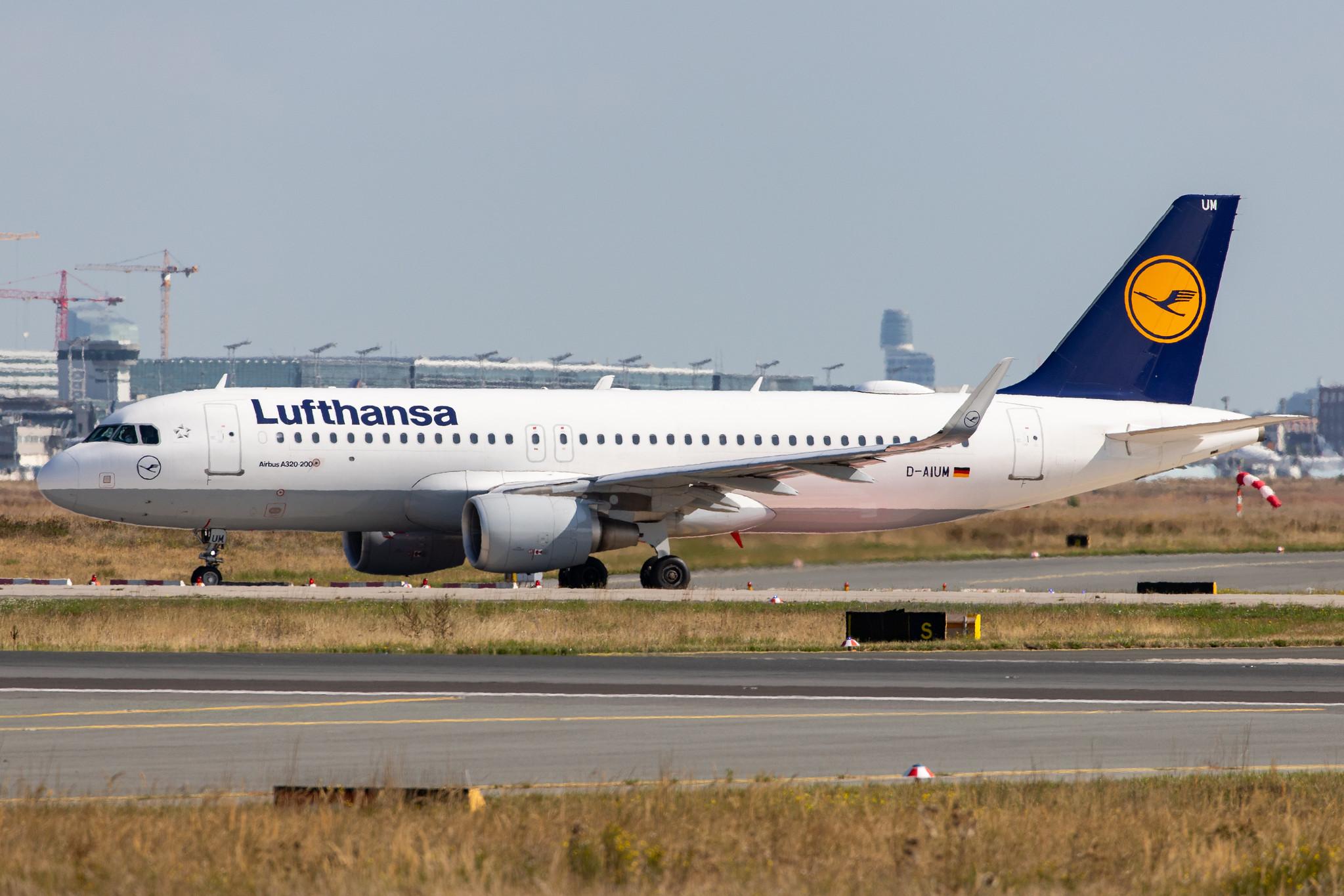 Frankfurt Airport: Lufthansa (LH / DLH) |  Airbus A320-214 A320 | D-AIUM | MSN 6577