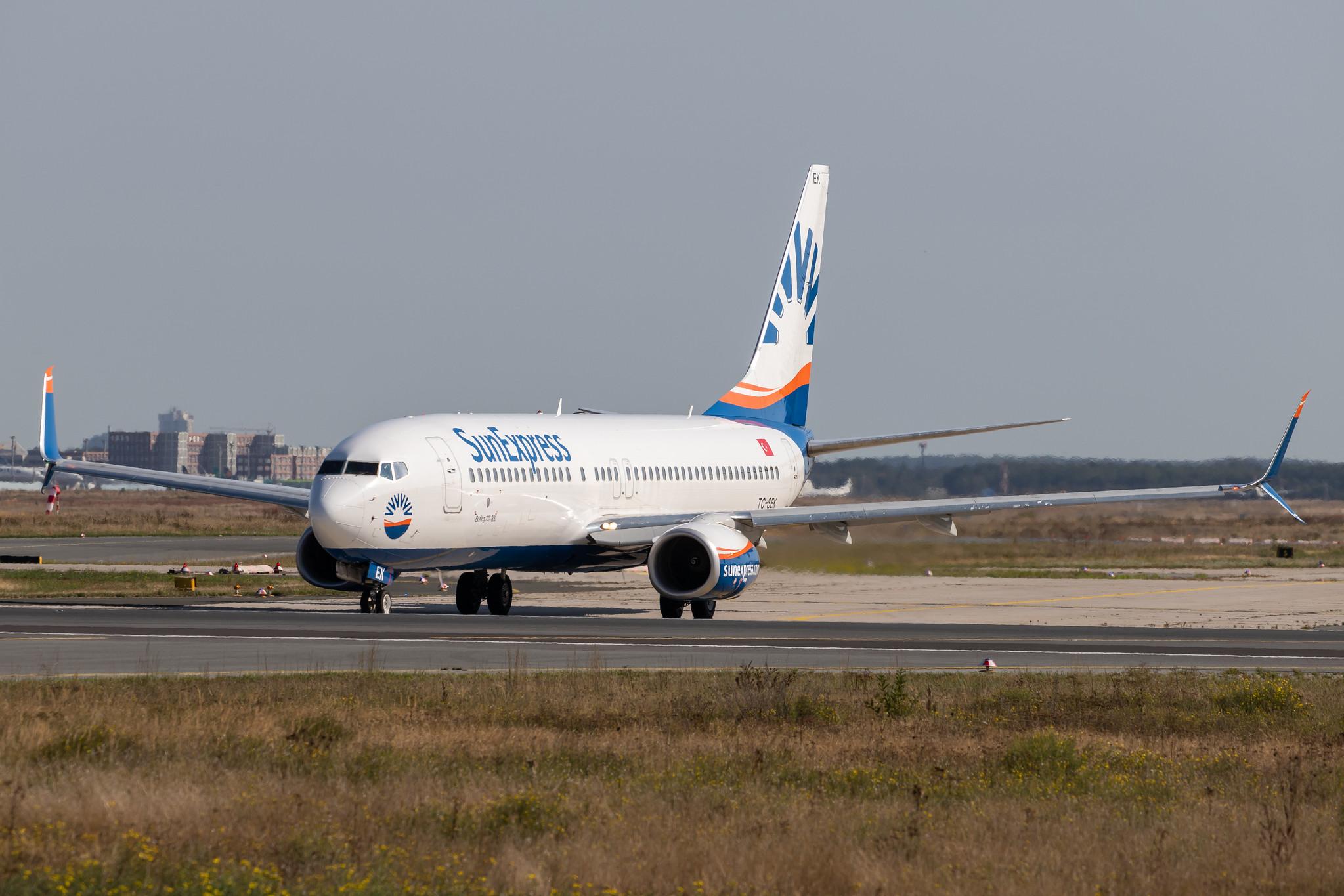 Frankfurt Airport: SunExpress (XQ / SXS) |  Boeing 737-8HC B738 | TC-SEK | MSN 61172