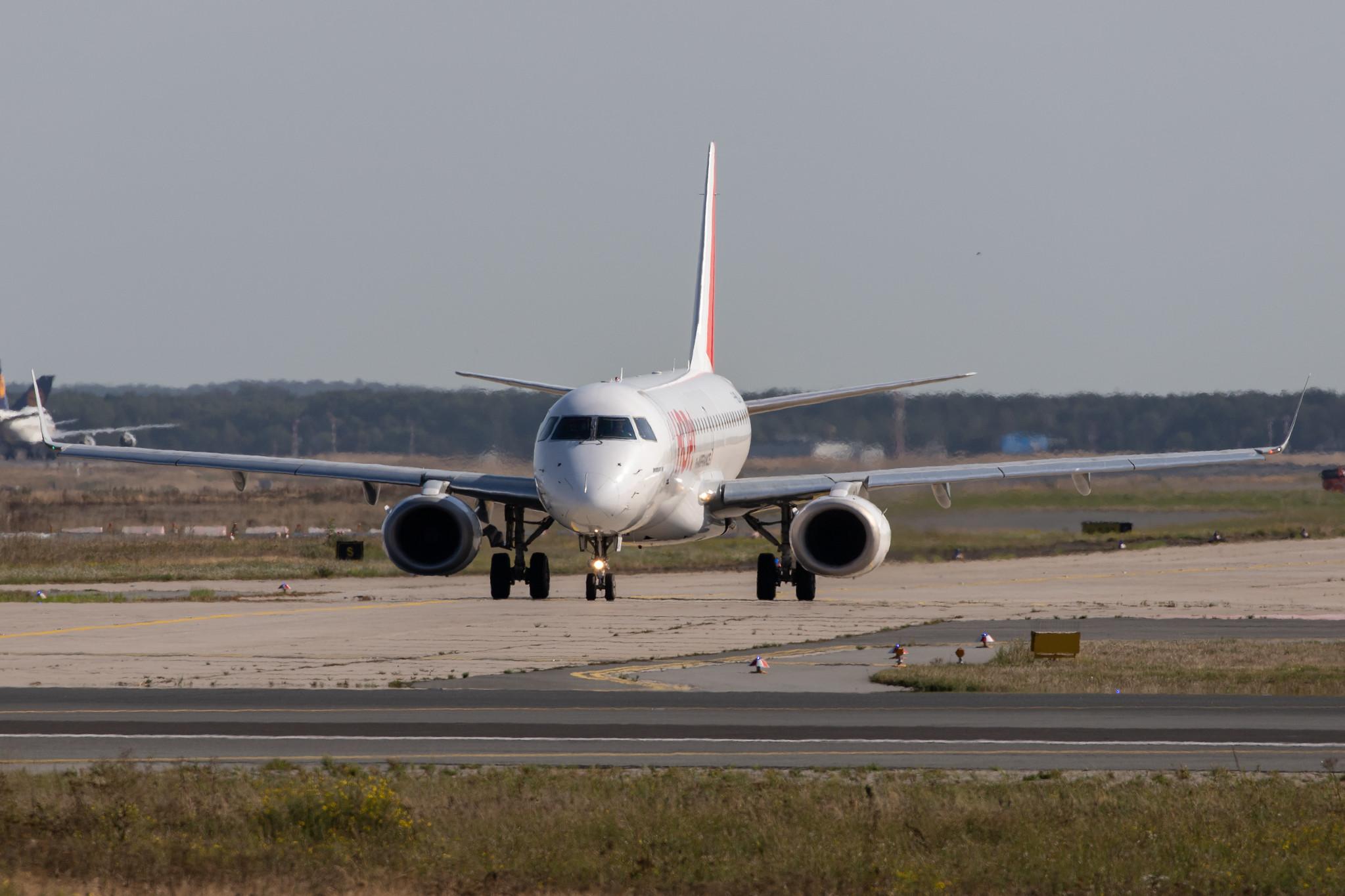 Frankfurt Airport: Air France (AF / AFR) | Operator: Air France Hop |  Embraer E190LR E190 | F-HBLA | MSN 19000051