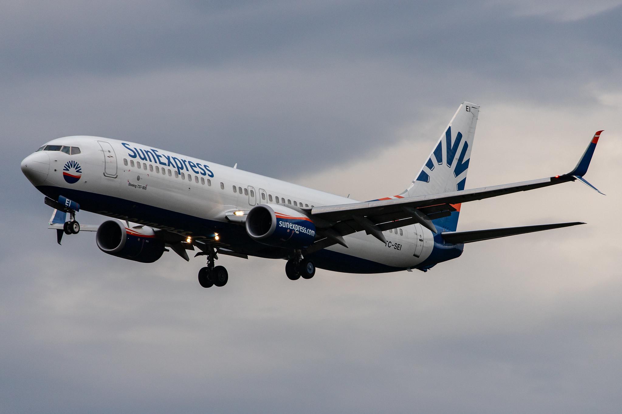 Frankfurt Airport: SunExpress (XQ / SXS) |  Boeing 737-8HC B738 | TC-SEI | MSN 61170