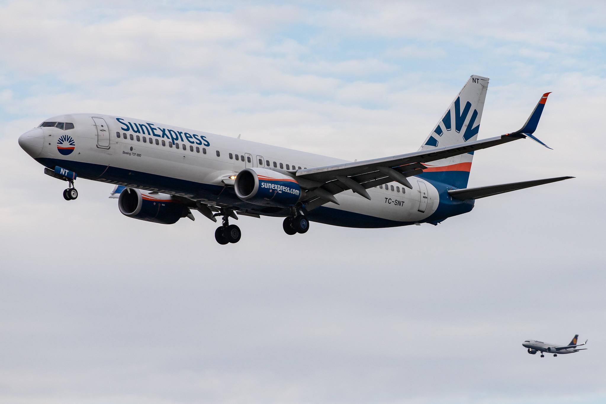 Frankfurt Airport: SunExpress (XQ / SXS) |  Boeing 737-8HC B738 | TC-SNT | MSN 40755
