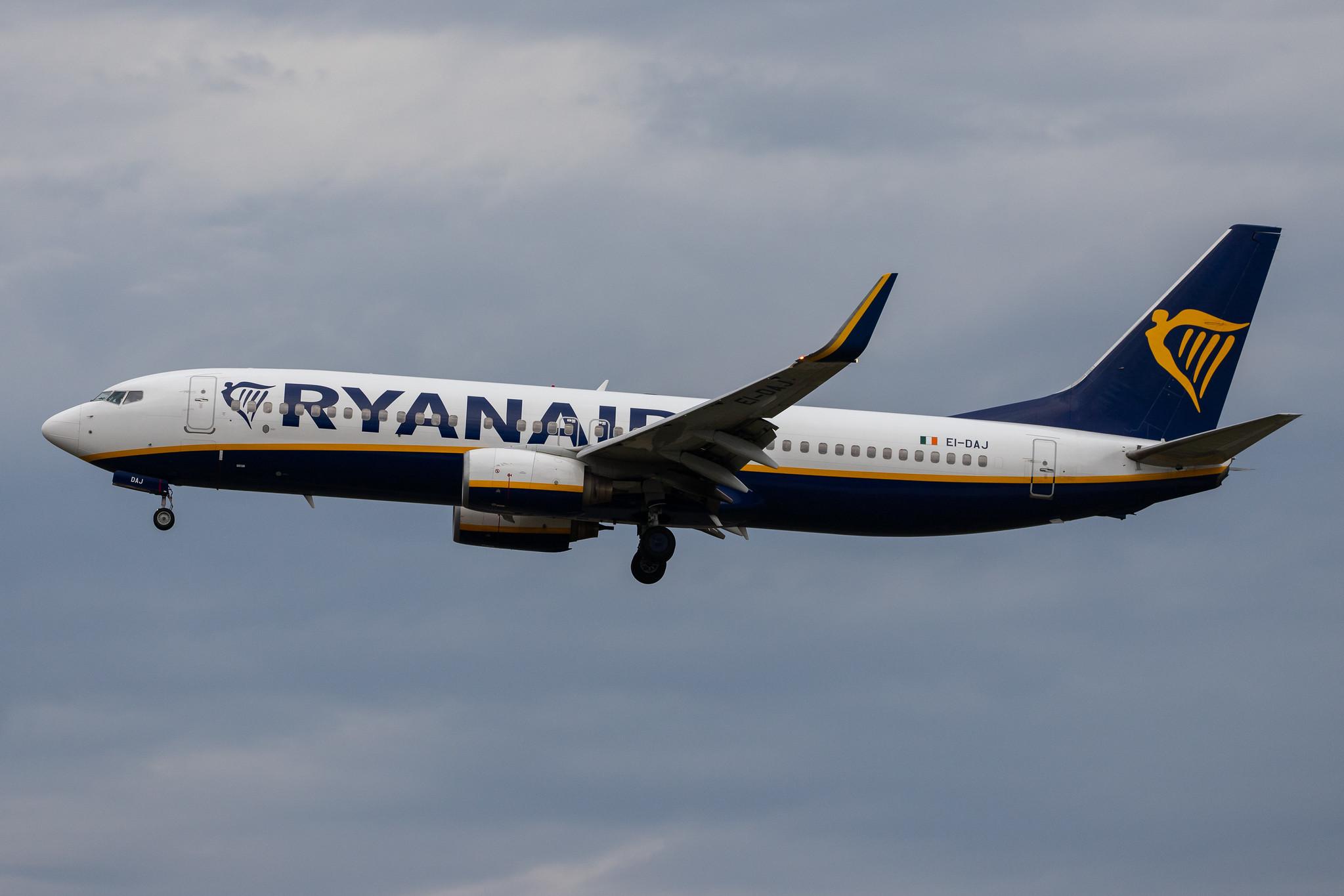 Frankfurt Airport: Ryanair (FR / RYR) |  Boeing 737-8AS B738 | EI-DAJ | MSN 33548
