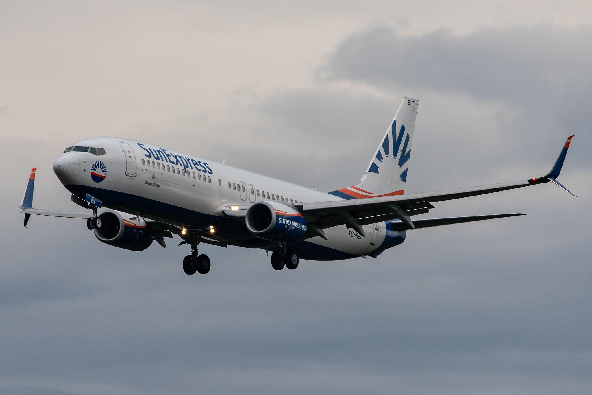 Frankfurt Airport: SunExpress (XQ / SXS) |  Boeing 737-8HC B738 | TC-SEI | MSN 61170