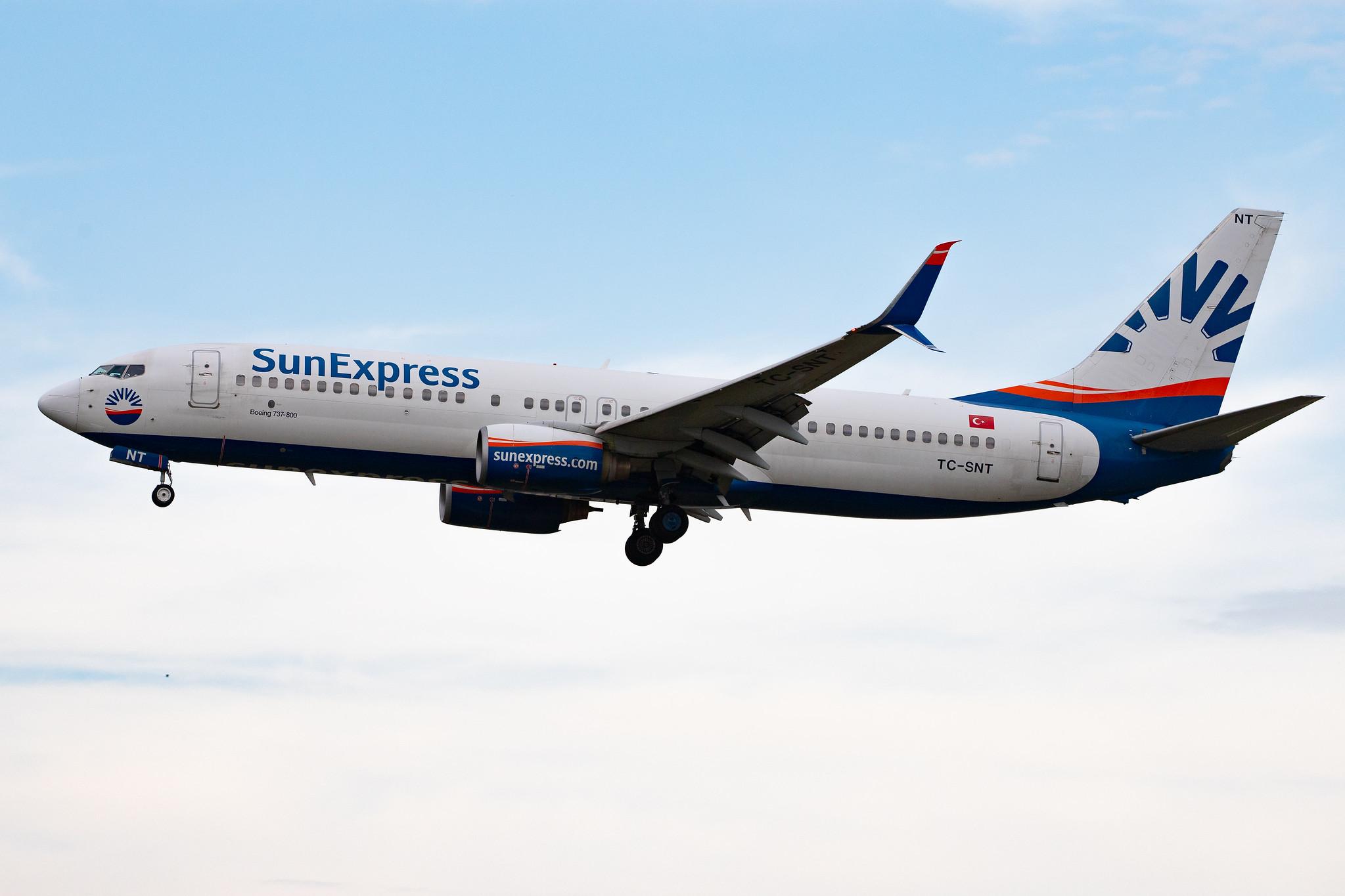 Frankfurt Airport: SunExpress (XQ / SXS) |  Boeing 737-8HC B738 | TC-SNT | MSN 40755