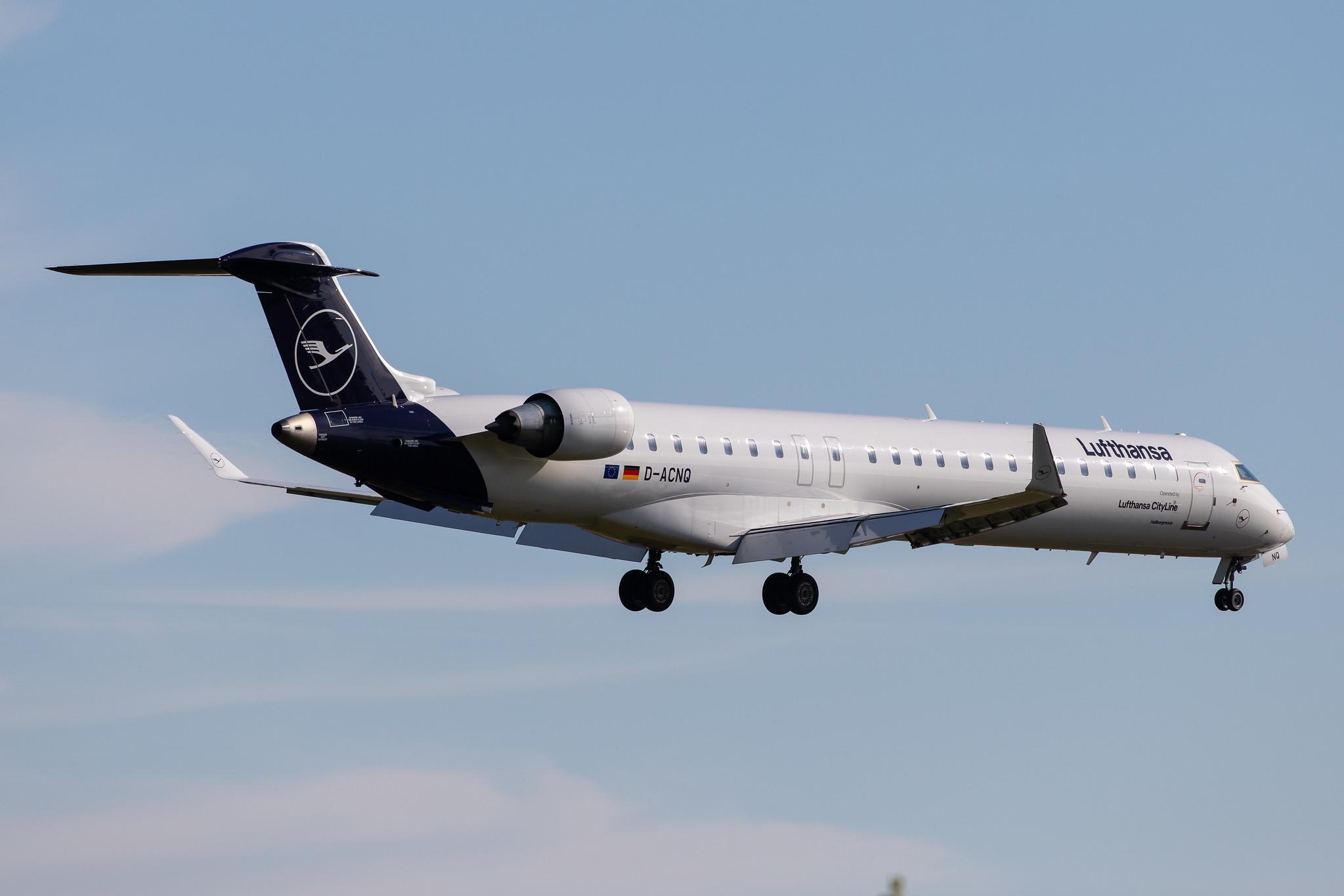 Hamburg Airport: Lufthansa (LH / DLH) | Operator: Lufthansa CityLine |  Bombardier CRJ-900LR CRJ9 | D-ACNQ | MSN 15260