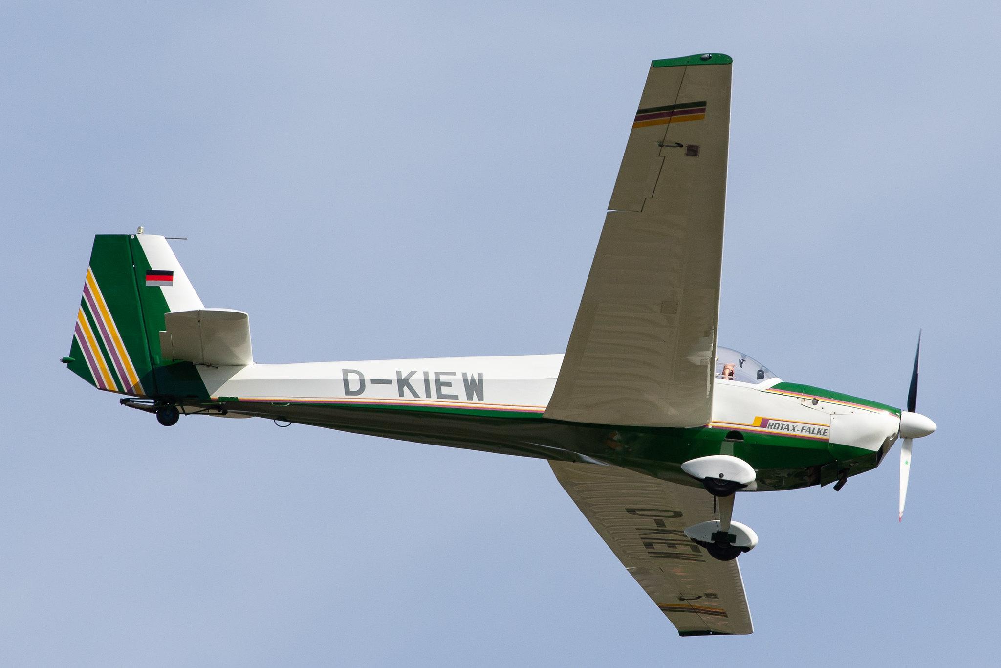 Hamburg Airport: Private owner |  Scheibe SF-25C Falke SF25 | D-KIEW | MSN 44629
