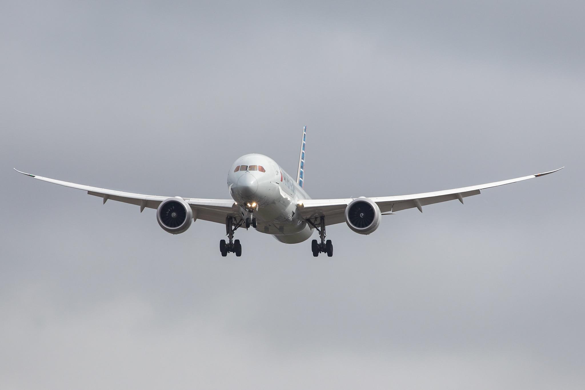 London Heathrow Airport: American Airlines (AA / AAL) |  Boeing 787-9 Dreamliner B789 | N829AN | MSN 40651