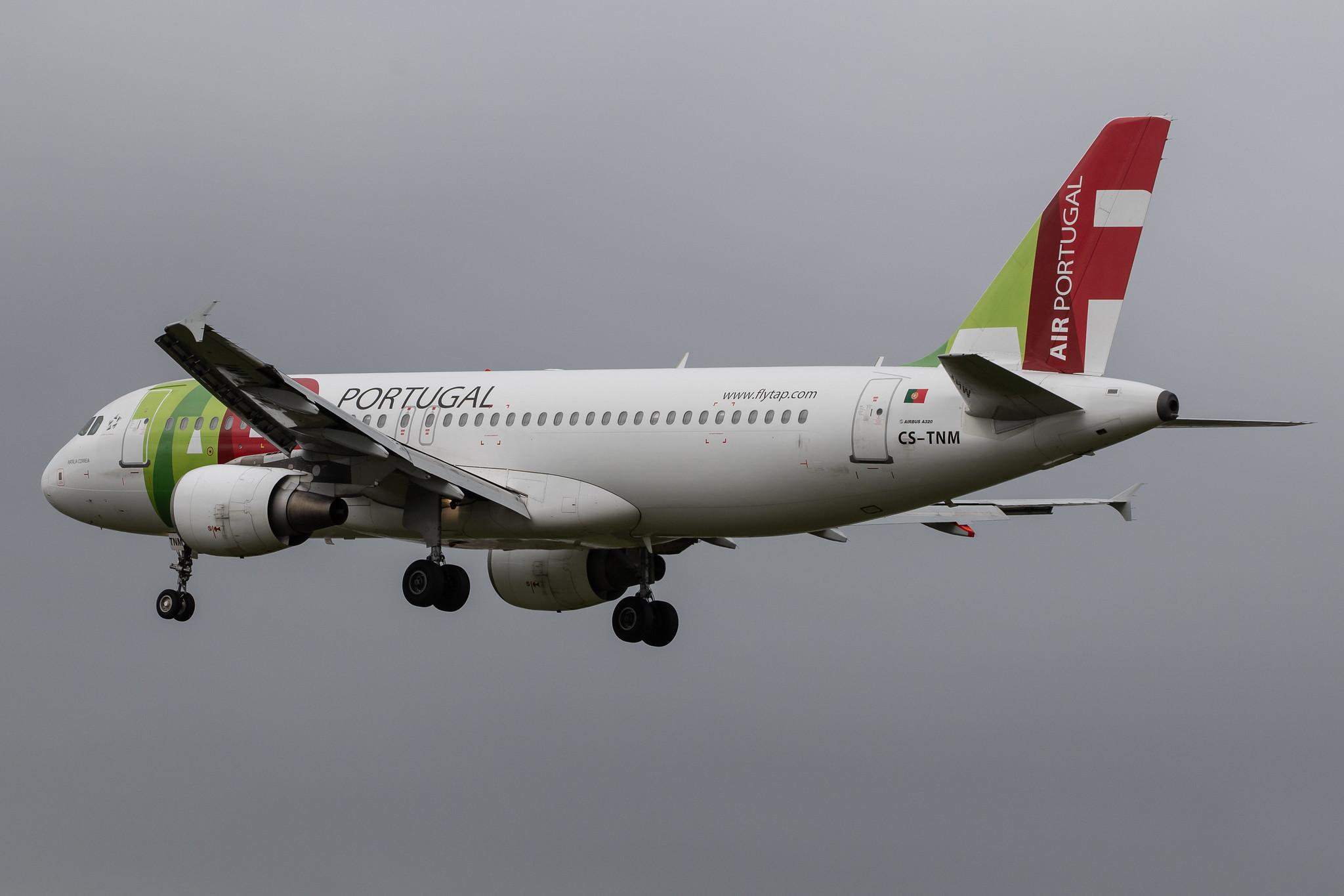 London Heathrow Airport: TAP Air Portugal (TP / TAP) |  Airbus A320-214 A320 | CS-TNM | MSN 1799