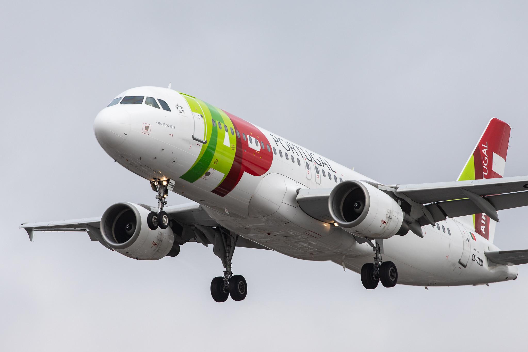 London Heathrow Airport: TAP Air Portugal (TP / TAP) |  Airbus A320-214 A320 | CS-TNM | MSN 1799