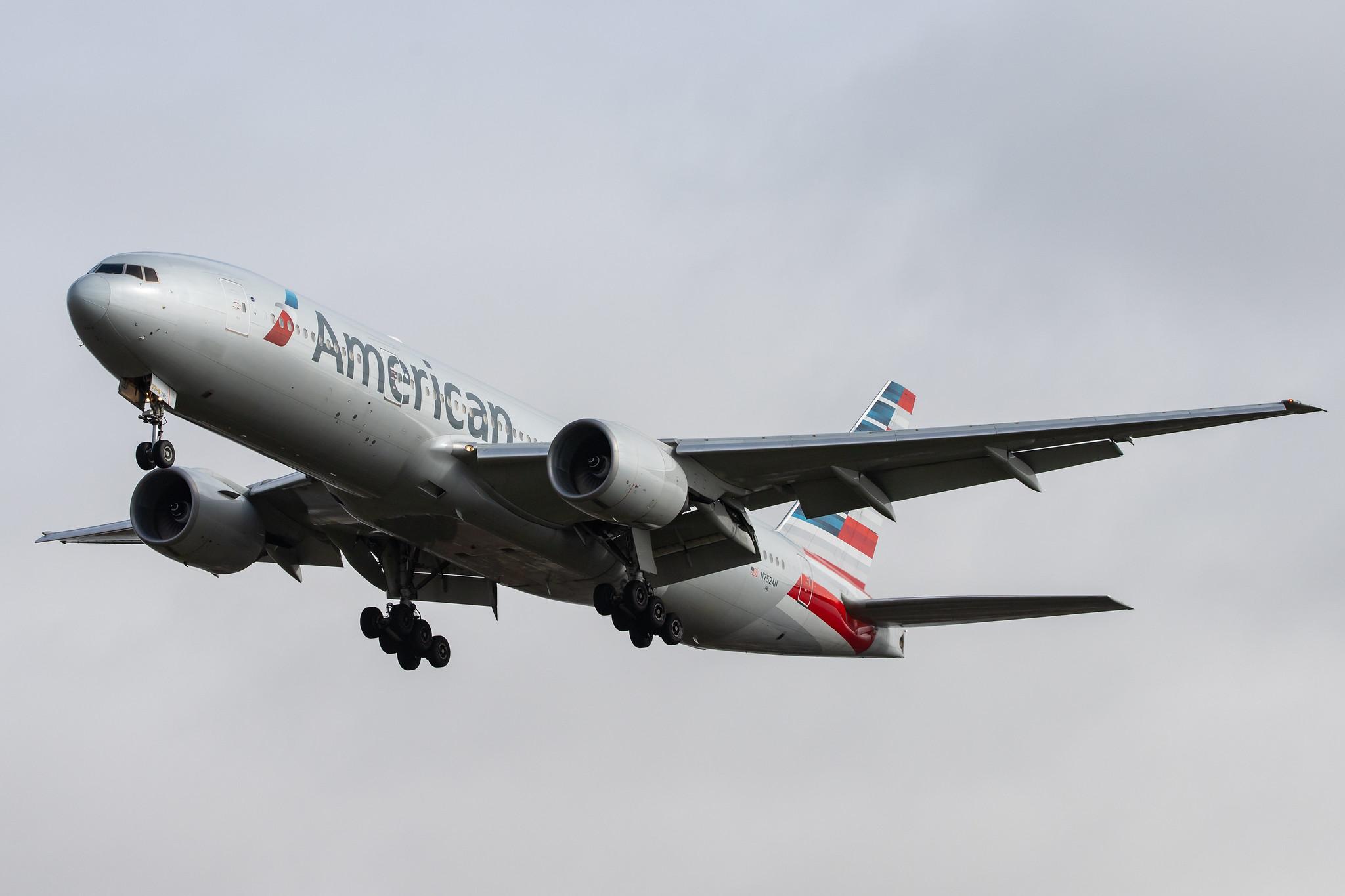 London Heathrow Airport: American Airlines (AA / AAL) |  Boeing 777-223(ER) B772 | N752AN | MSN 30260