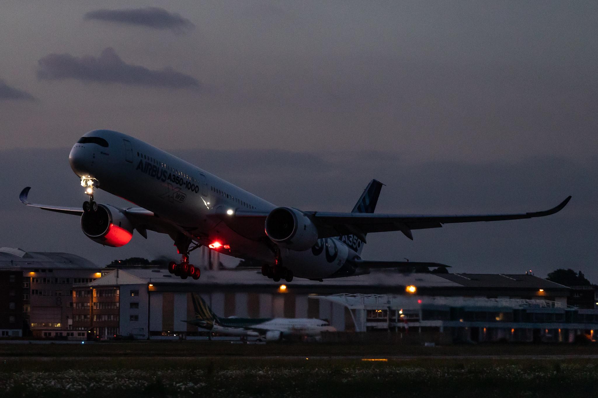 Hamburg Finkenwerder: Airbus (/ AIB) |  Airbus A350-1041 A35K | F-WMIL | MSN 059