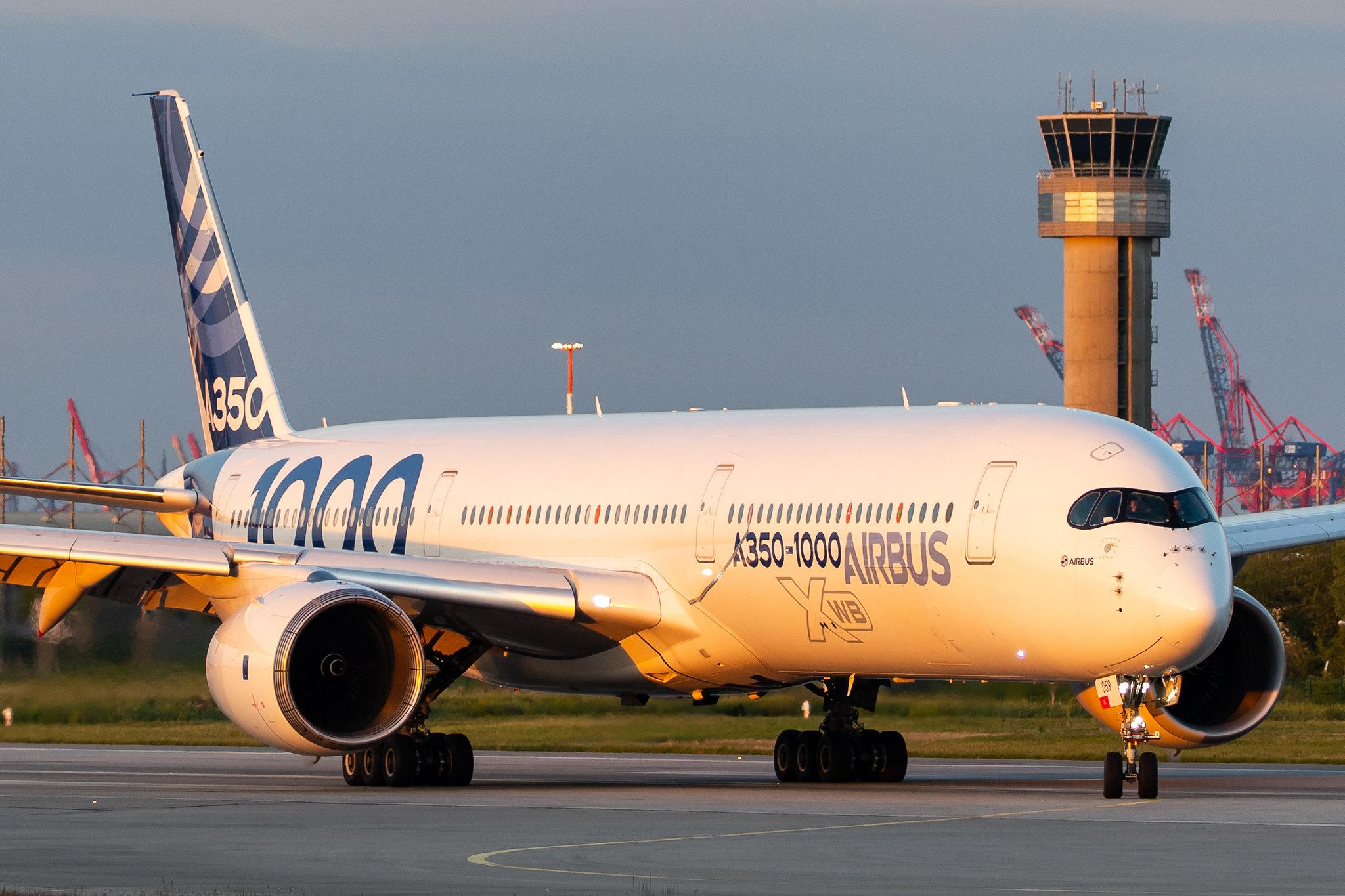 Hamburg Finkenwerder: Airbus (/ AIB) |  Airbus A350-1041 A35K | F-WMIL | MSN 059