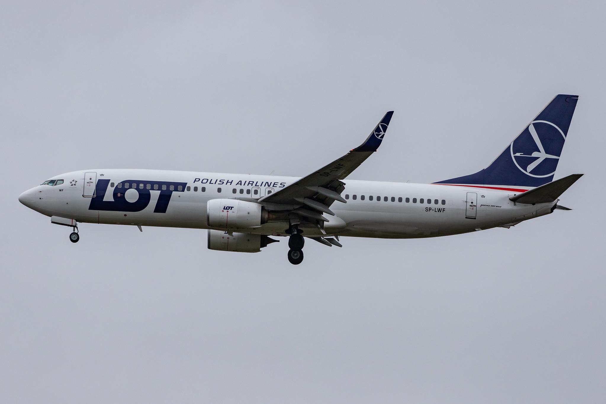 London Heathrow Airport: LOT (LO / LOT) |  Boeing 737-86N B738 | SP-LWF | MSN 36825
