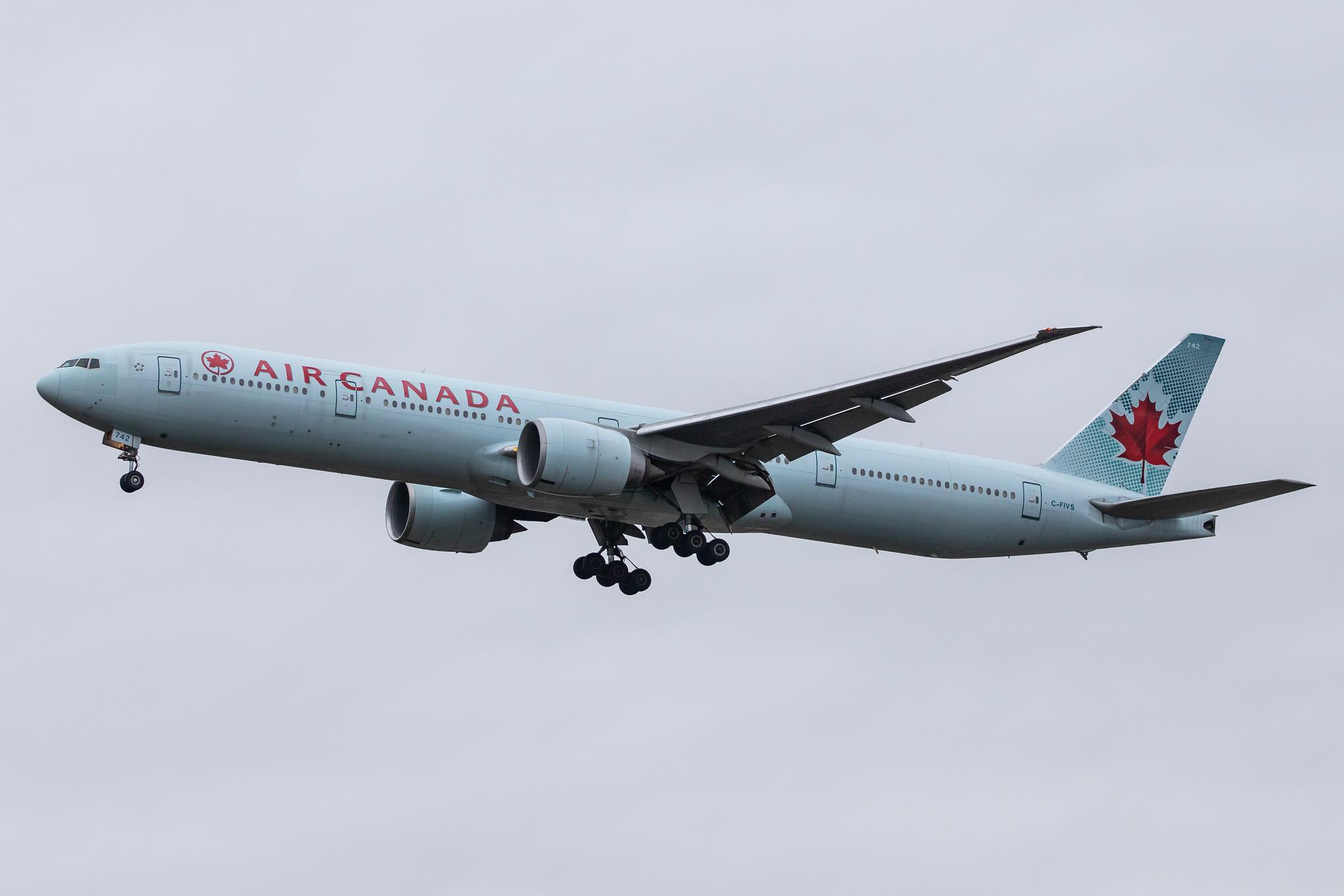 London Heathrow Airport: Air Canada (AC / ACA) |  Boeing 777-333(ER) B77W | C-FIVS | MSN 35784