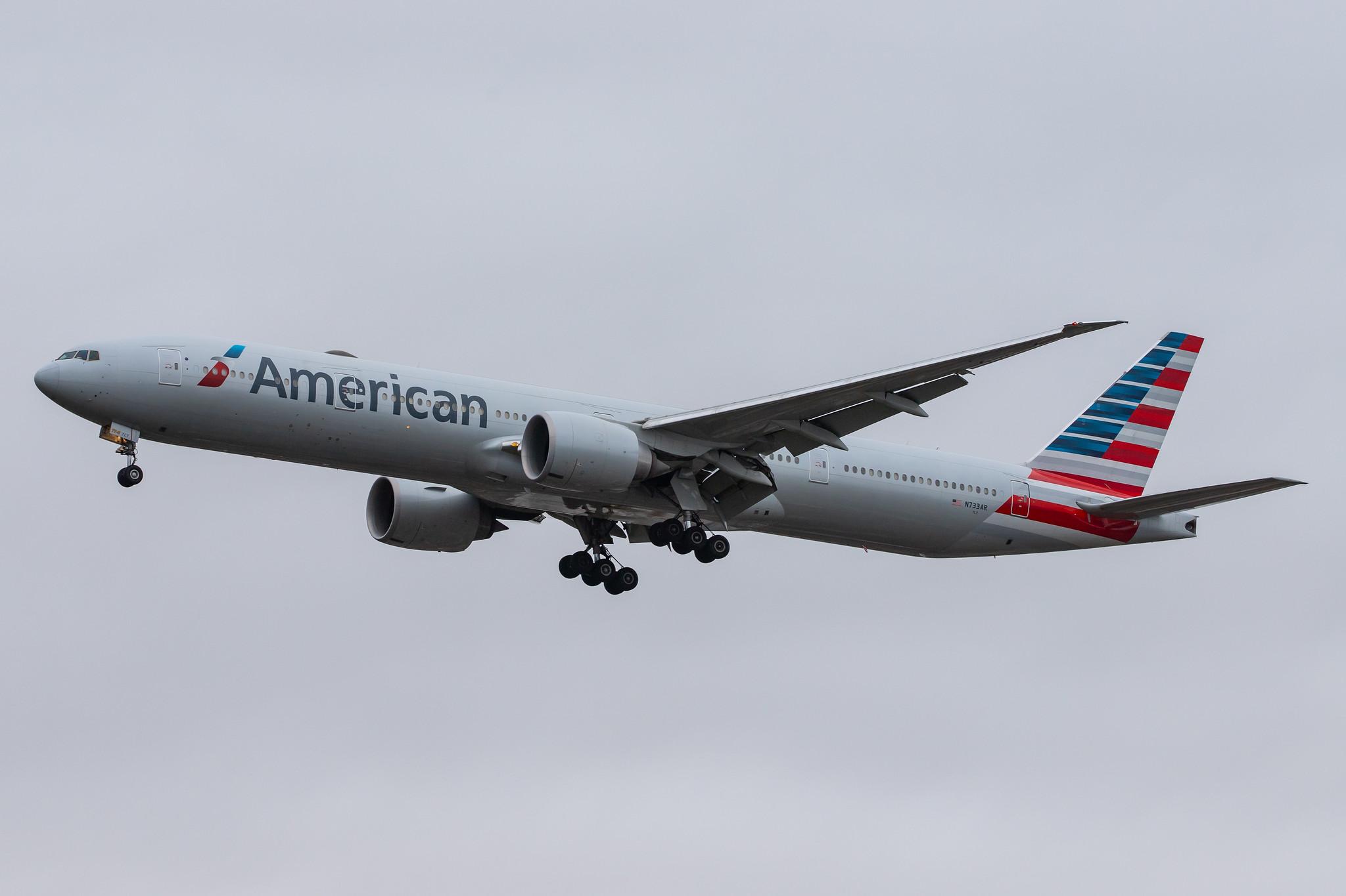 London Heathrow Airport: American Airlines (AA / AAL) |  Boeing 777-323(ER) B77W | N733AR | MSN 33524