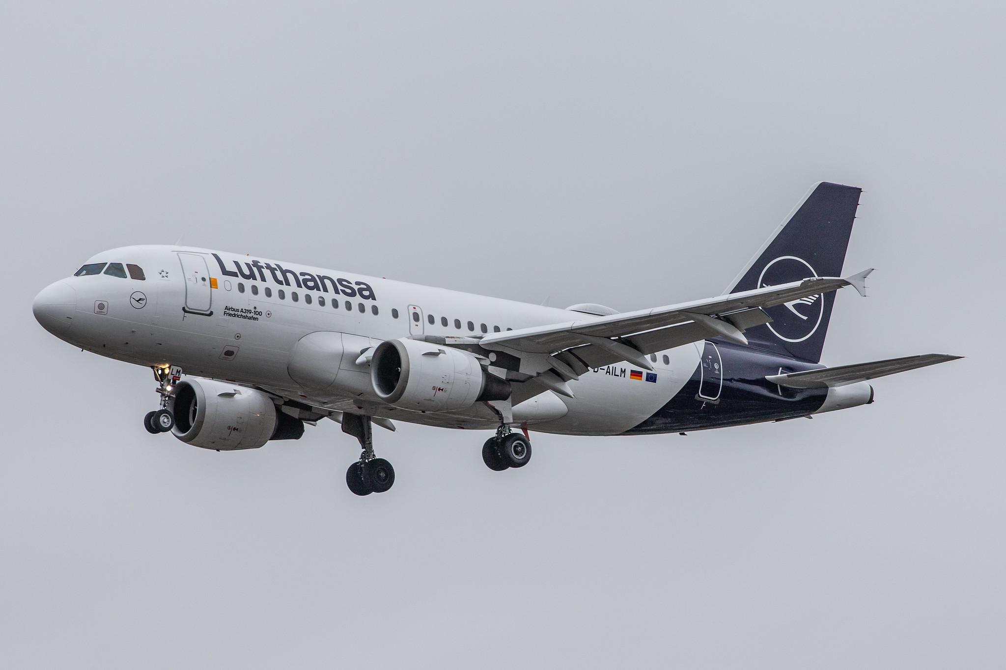 London Heathrow Airport: Lufthansa (LH / DLH) |  Airbus A319-114 A319 | D-AILM | MSN 0694
