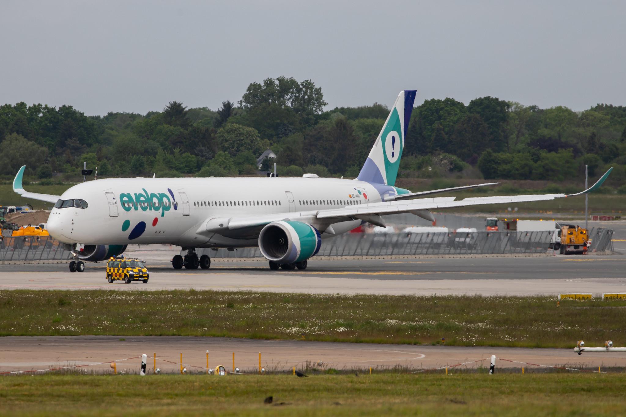 Hamburg Airport: Evelop Airlines (E9 / EVE) |  Airbus A350-941 A359 | EC-NBO | MSN 293