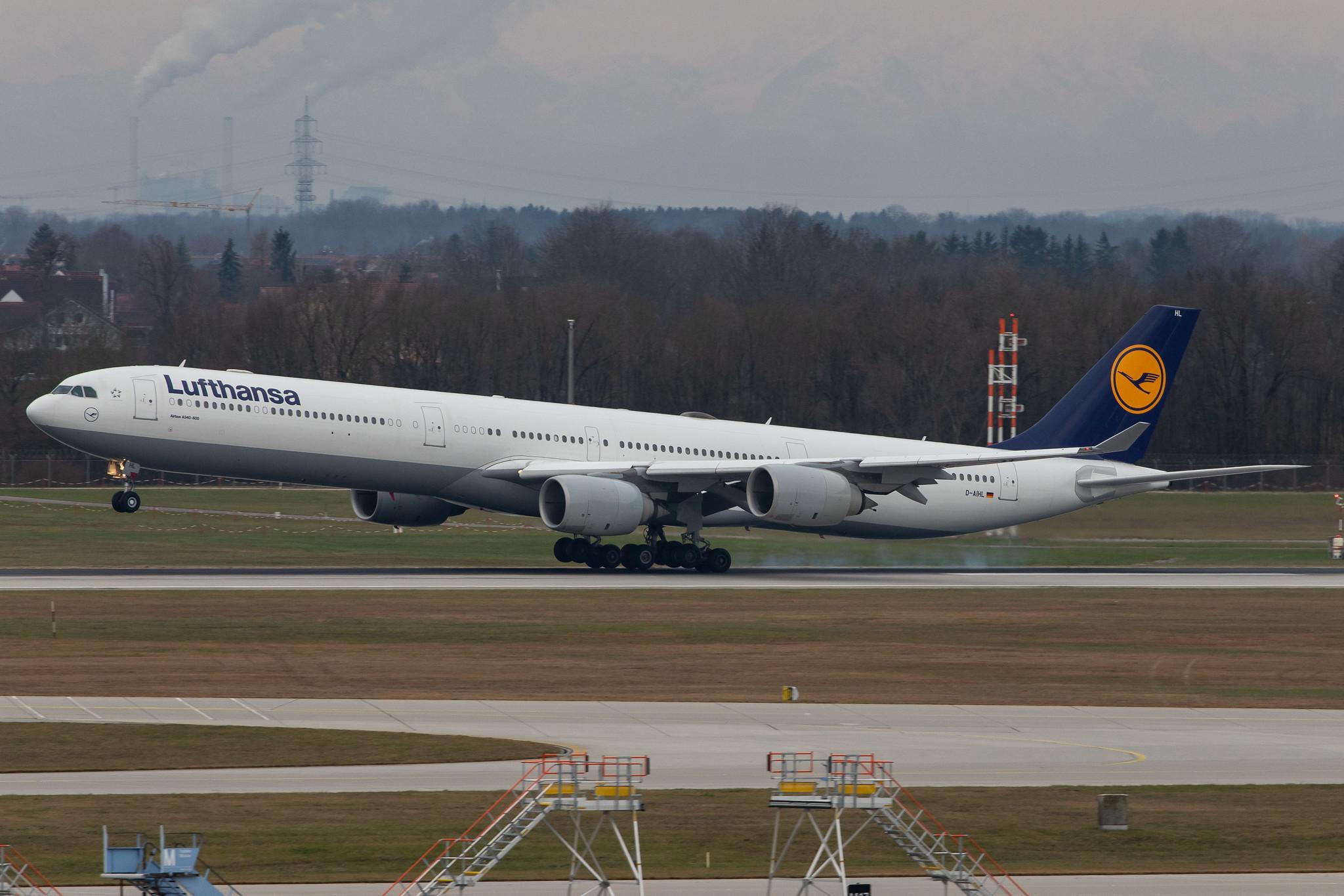 Munich Airport: Lufthansa (LH / DLH) |  Airbus A340-642 A346 | D-AIHL | MSN 0583