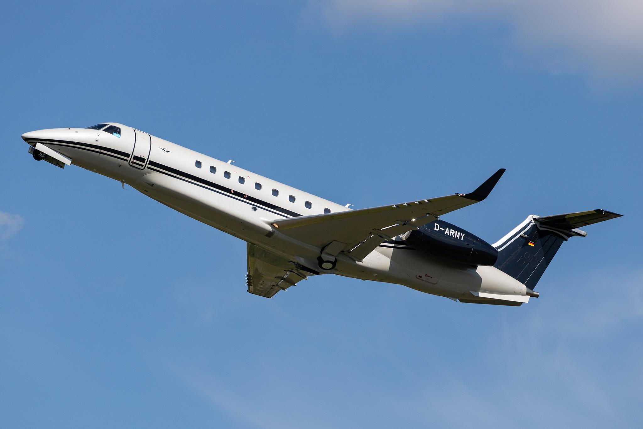 Hamburg Airport: Air Hamburg (/ AHO) |  Embraer Legacy 650E E35L | D-ARMY | MSN 14501229