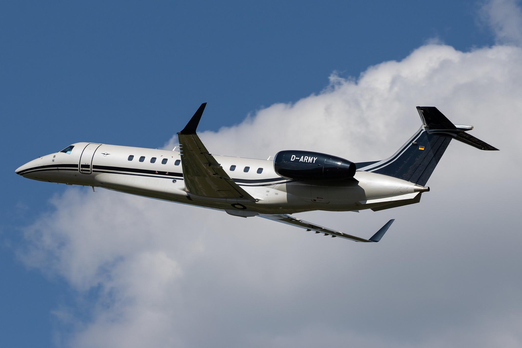 Hamburg Airport: Air Hamburg (/ AHO) |  Embraer Legacy 650E E35L | D-ARMY | MSN 14501229