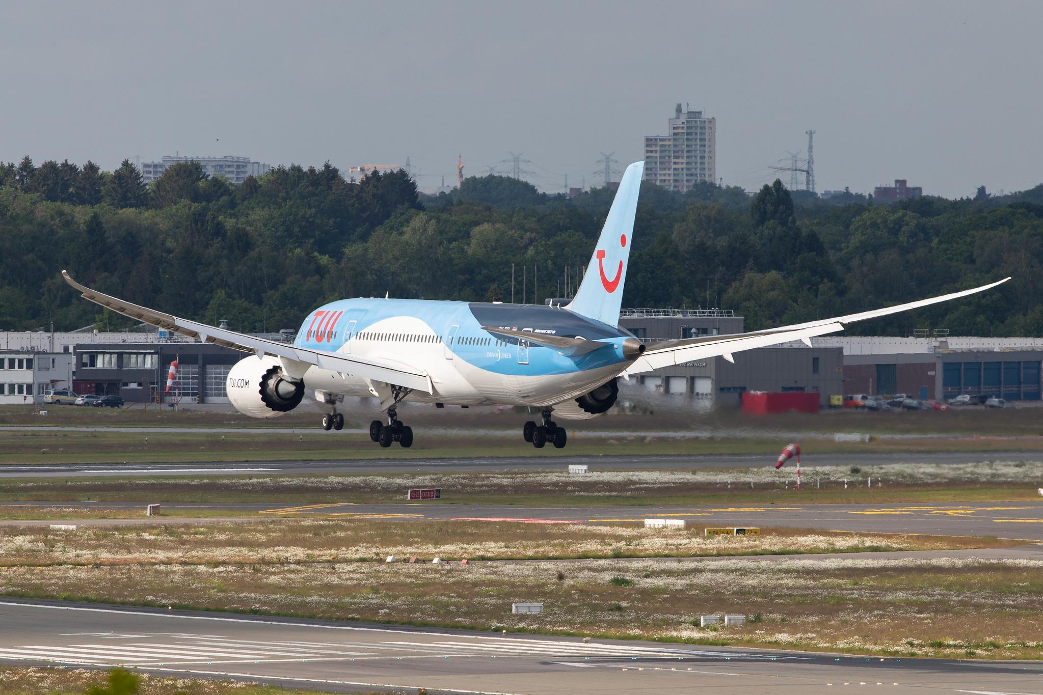 Hamburg Airport: TUI (X3 / TUI) | Operator: TUI fly Netherlands |  Boeing 787-8 Dreamliner B788 | PH-TFL | MSN 37228