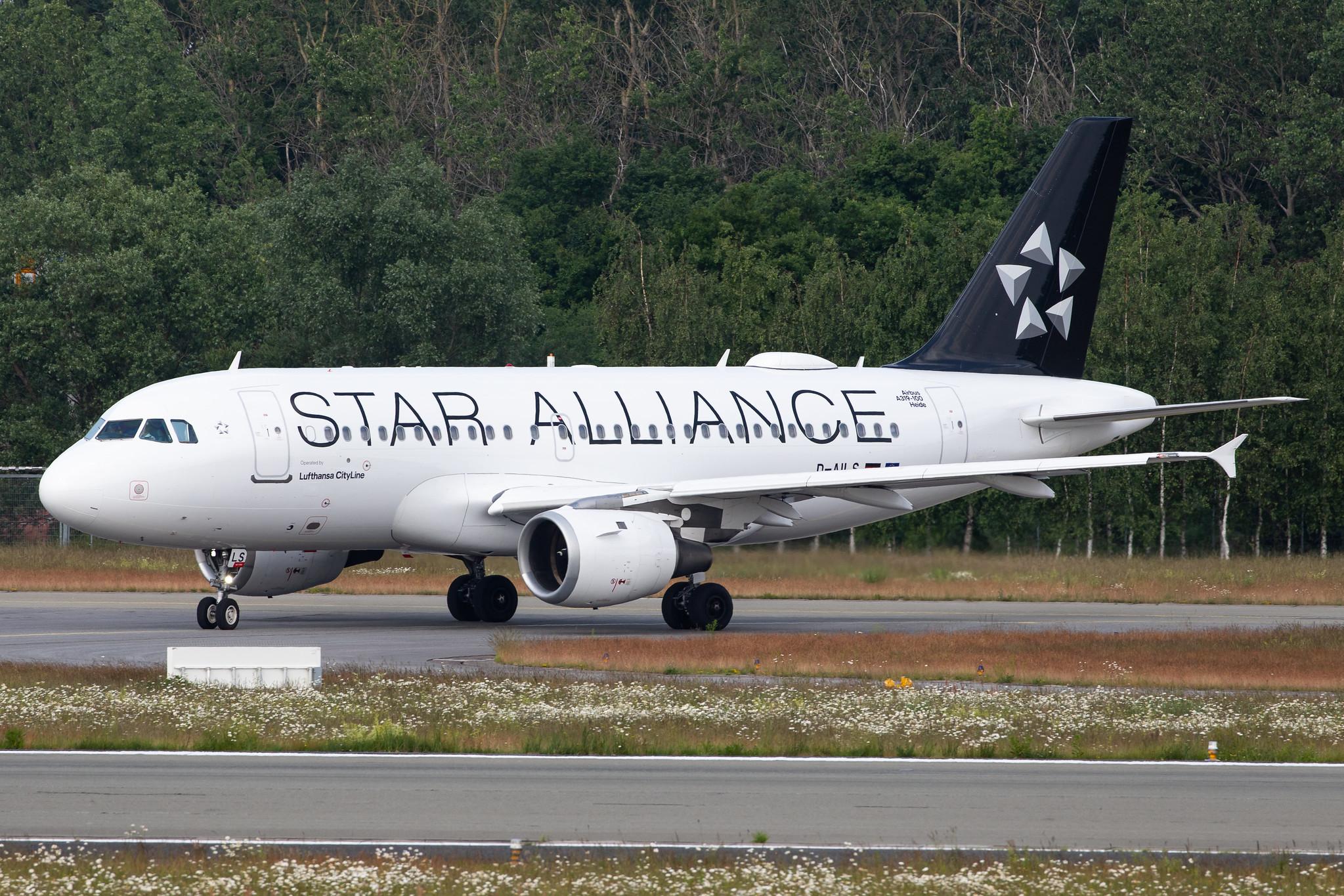 Hamburg Airport: Lufthansa (LH / DLH) |  Livery: Star Alliance Livery | Operator: Lufthansa CityLine |  Airbus A319-114 A319 | D-AILS | MSN 0729